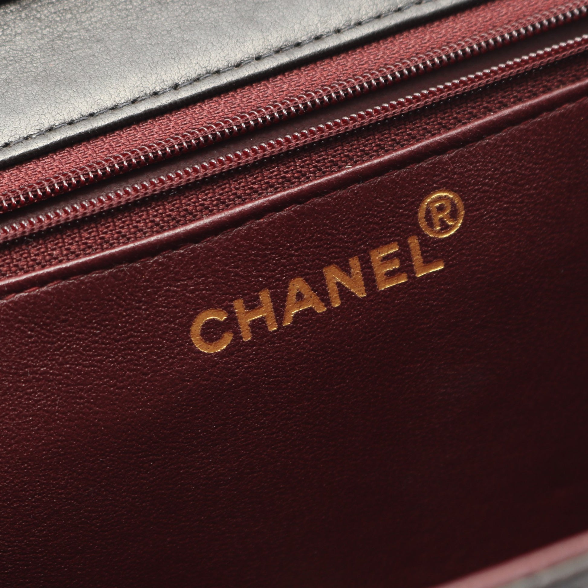 マトラッセ チェーンショルダーバッグ ラムスキン ブラック ゴールド金具 プッシュロック シャネル バッグ CHANEL