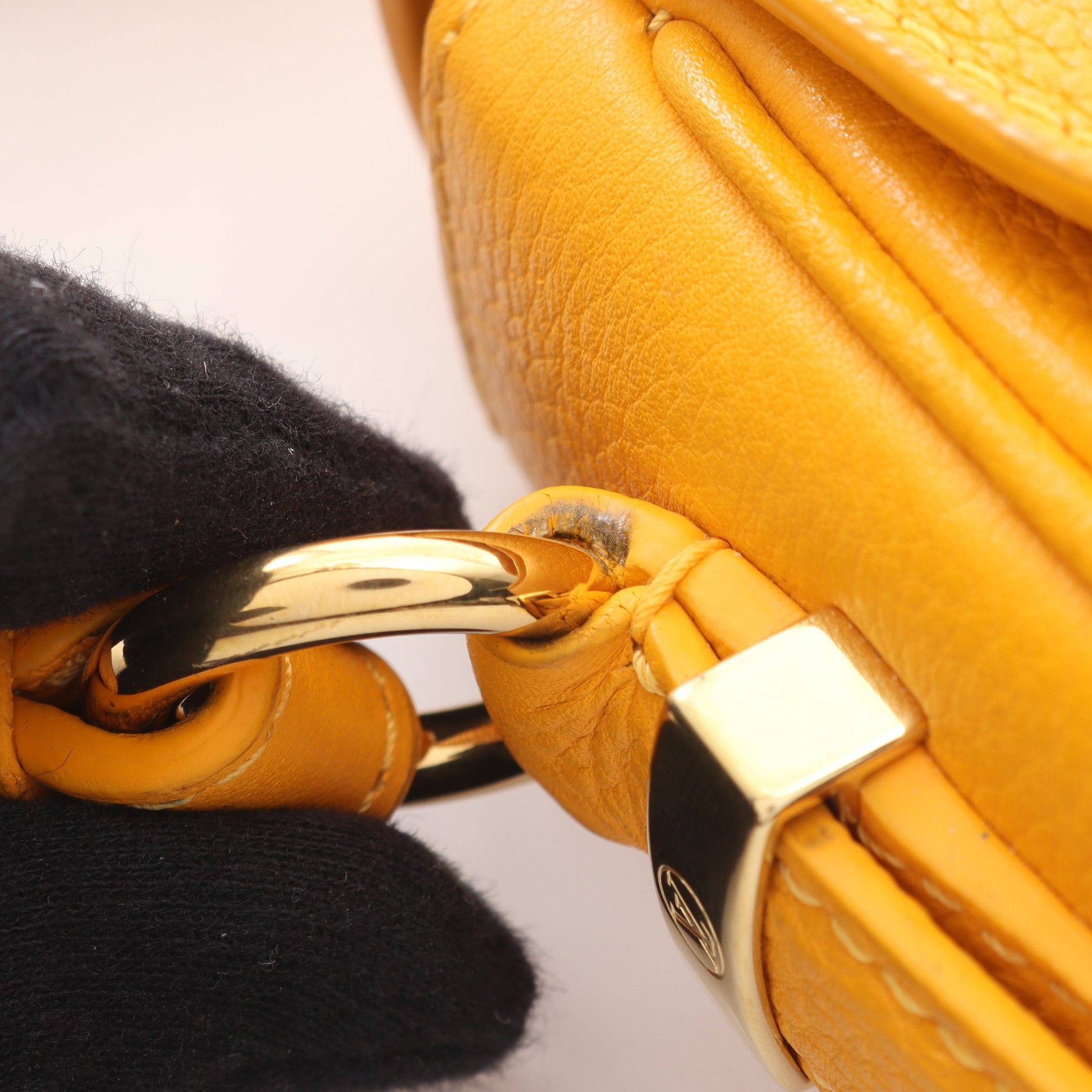 LV PONT 9 LVポンヌフ ソフトPM サンビーム ショルダーバッグ レザー イエロー ルイヴィトン バッグ LOUIS VUITTON
