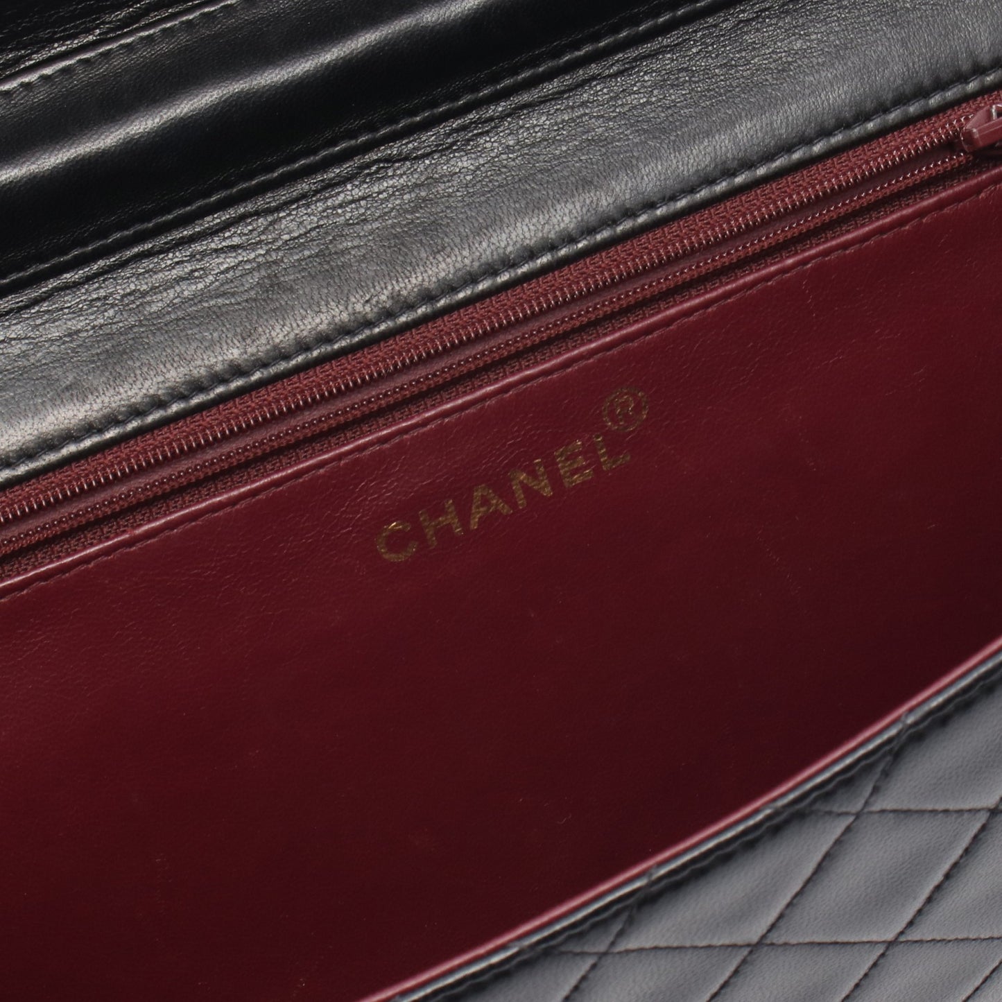 マトラッセ チェーンショルダーバッグ ラムスキン ブラック ゴールド金具 プッシュロック シャネル バッグ CHANEL