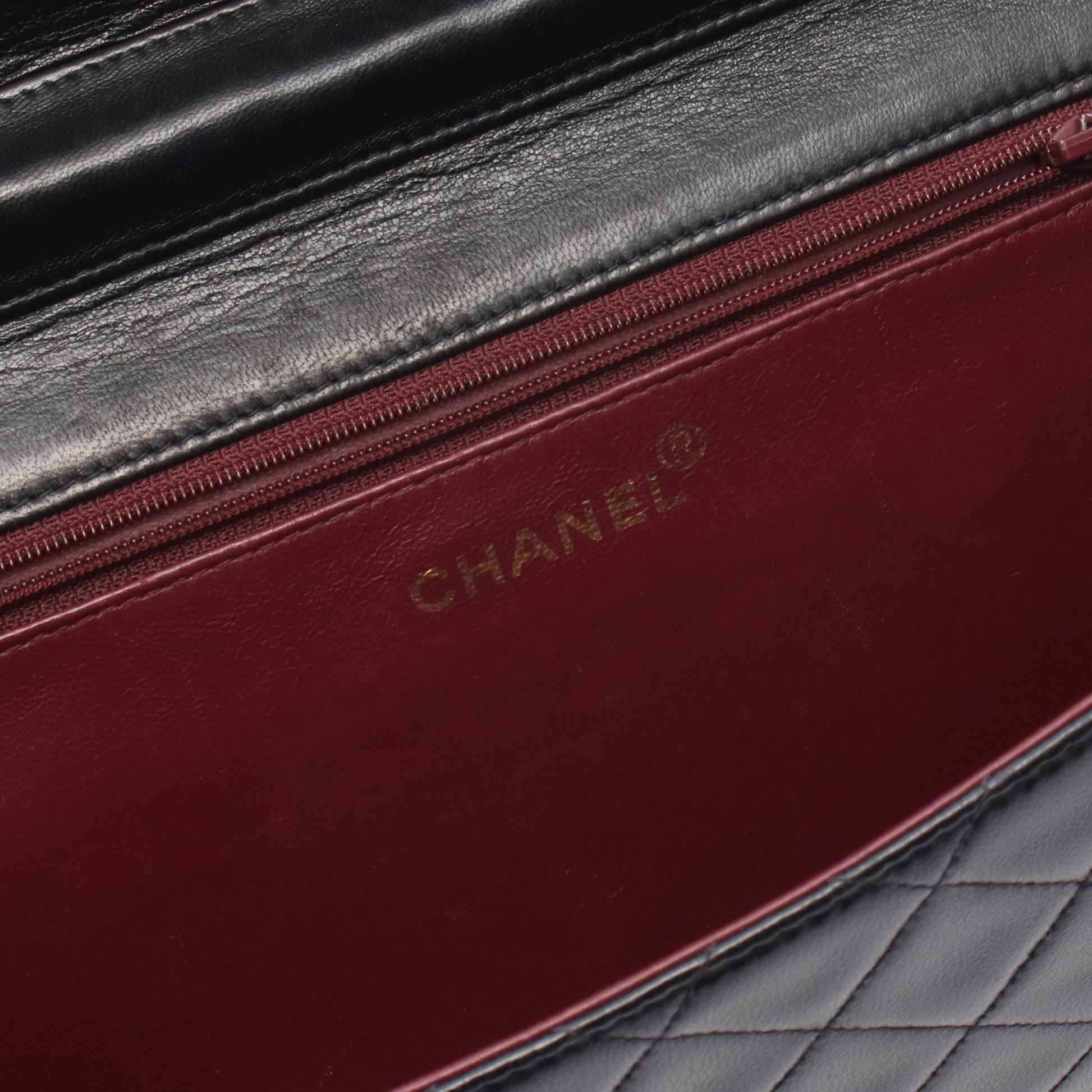 マトラッセ チェーンショルダーバッグ ラムスキン ブラック ゴールド金具 プッシュロック シャネル バッグ CHANEL