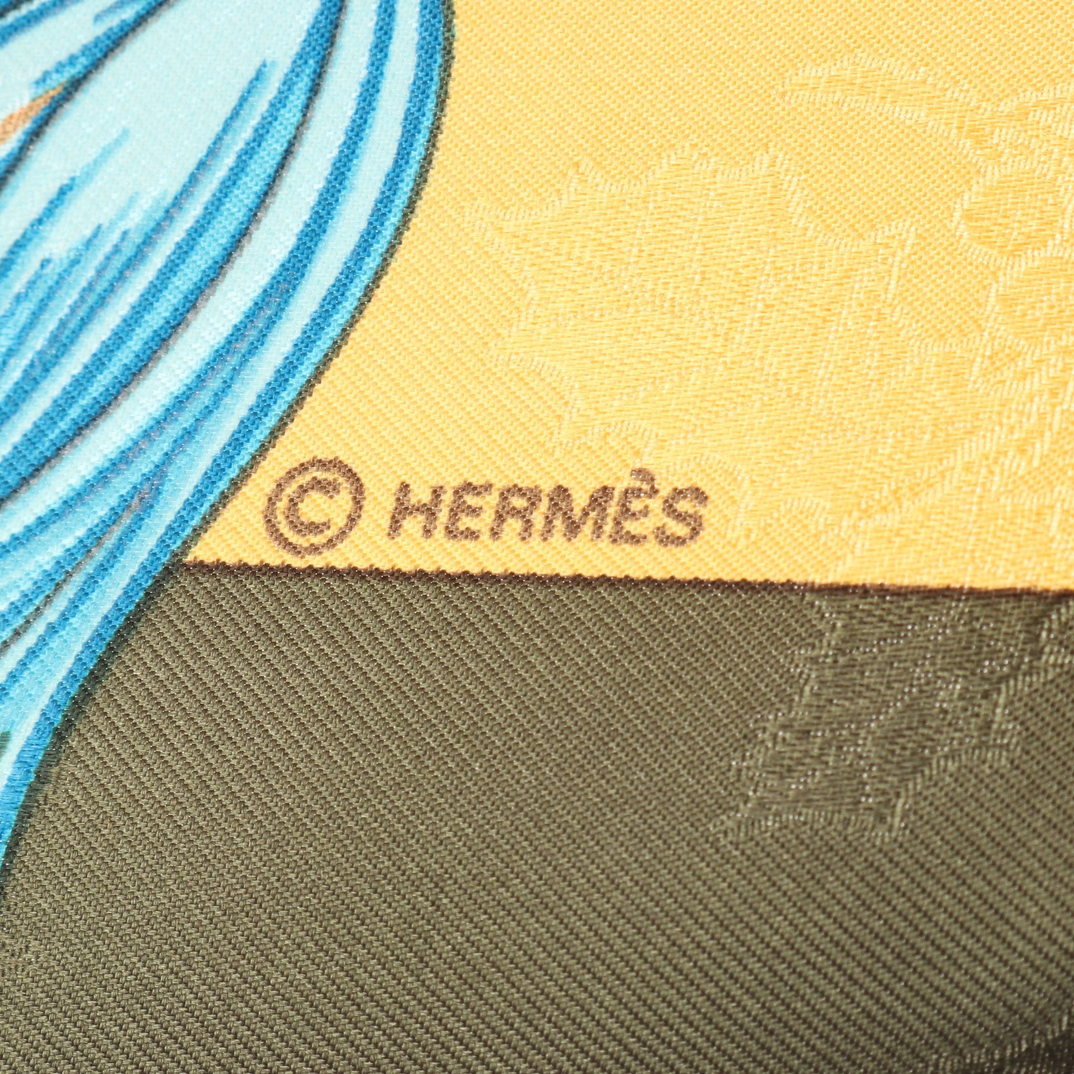 ショップMORI様 HERMES Plumes et Grelotsカレ90 HERMES エルメス カレ90 Plumes et Grelots 羽飾りと鈴 ネイビー 刺繍