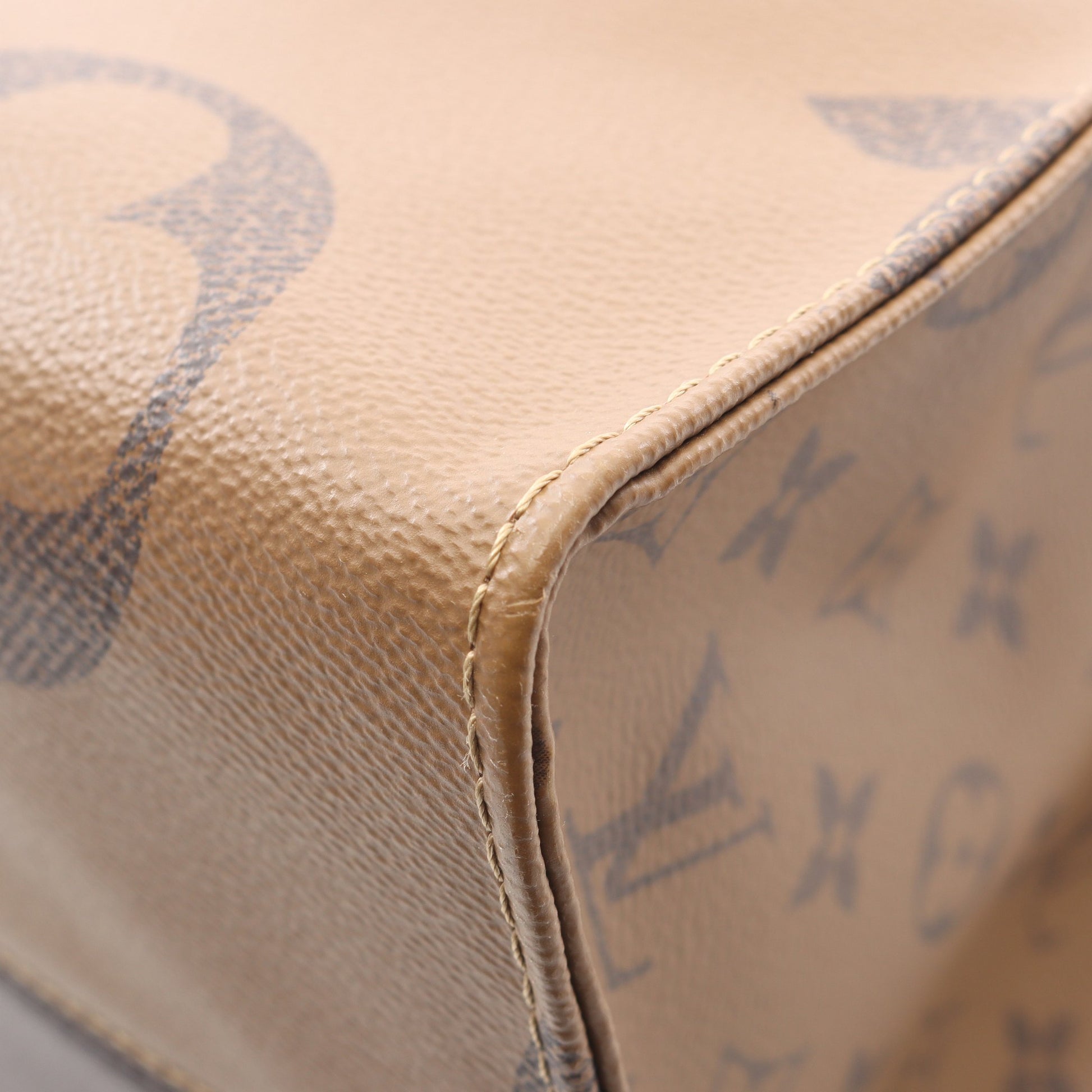 オンザゴーGM モノグラムジャイアント リバース ショルダーバッグ トートバッグ PVC ブラウン ベージュ 2WAY ルイヴィトン バッグ LOUIS VUITTON
