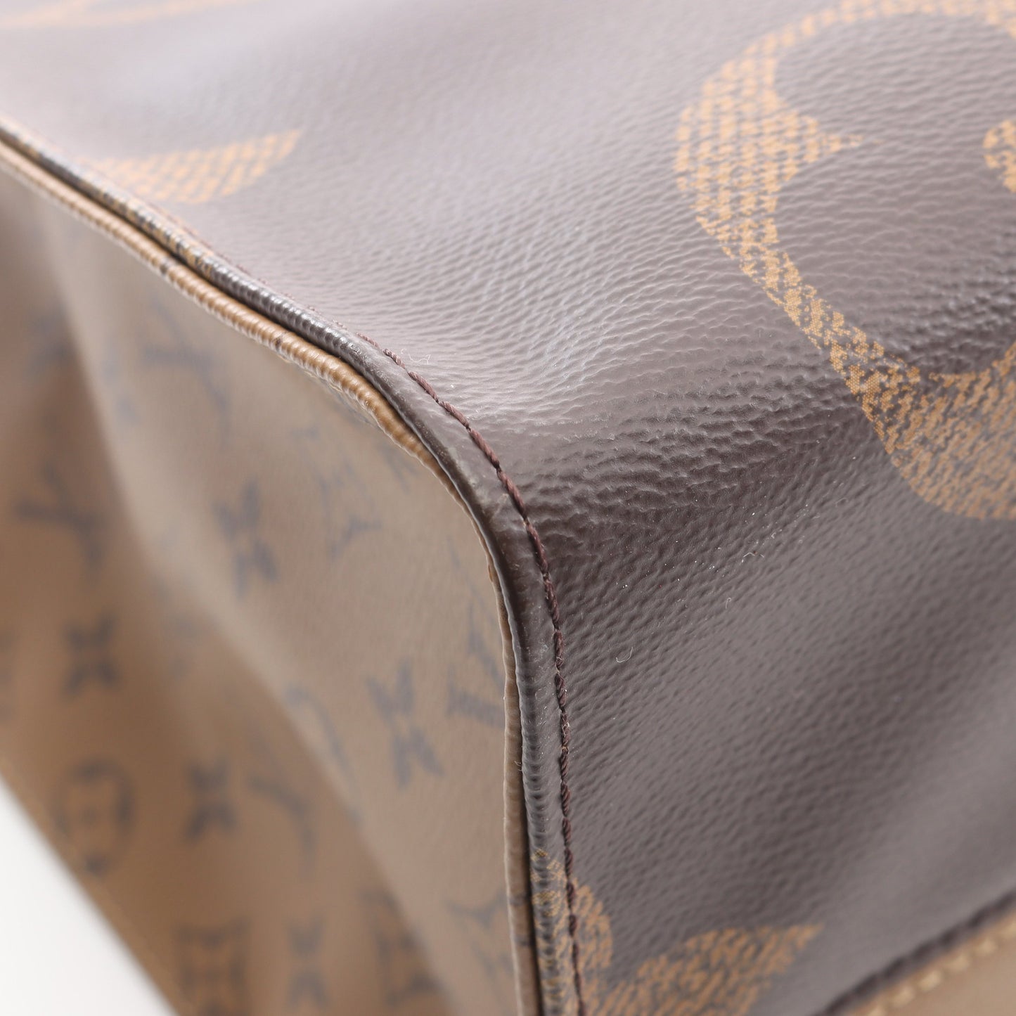 オンザゴーGM モノグラムジャイアント リバース ショルダーバッグ トートバッグ PVC ブラウン ベージュ 2WAY ルイヴィトン バッグ LOUIS VUITTON