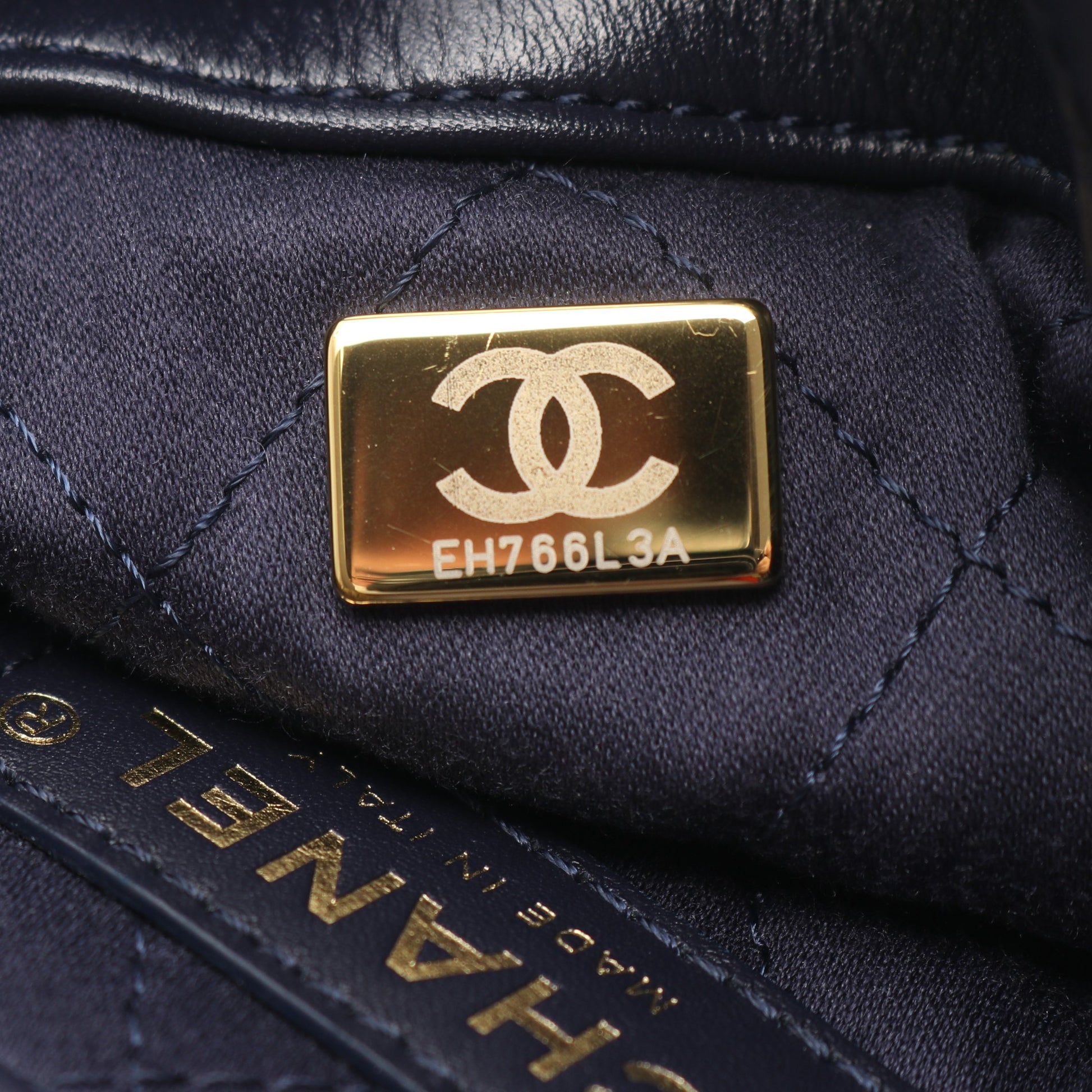 シャネル22 バックパック ナップサック バックパック リュックサック レザー ダークネイビー ゴールド金具 シャネル バッグ CHANEL