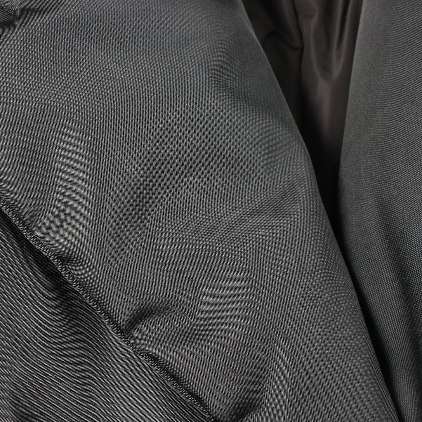 Re-Nylon ダウンジャケット ナイロン ブラック プラダ アウター PRADA