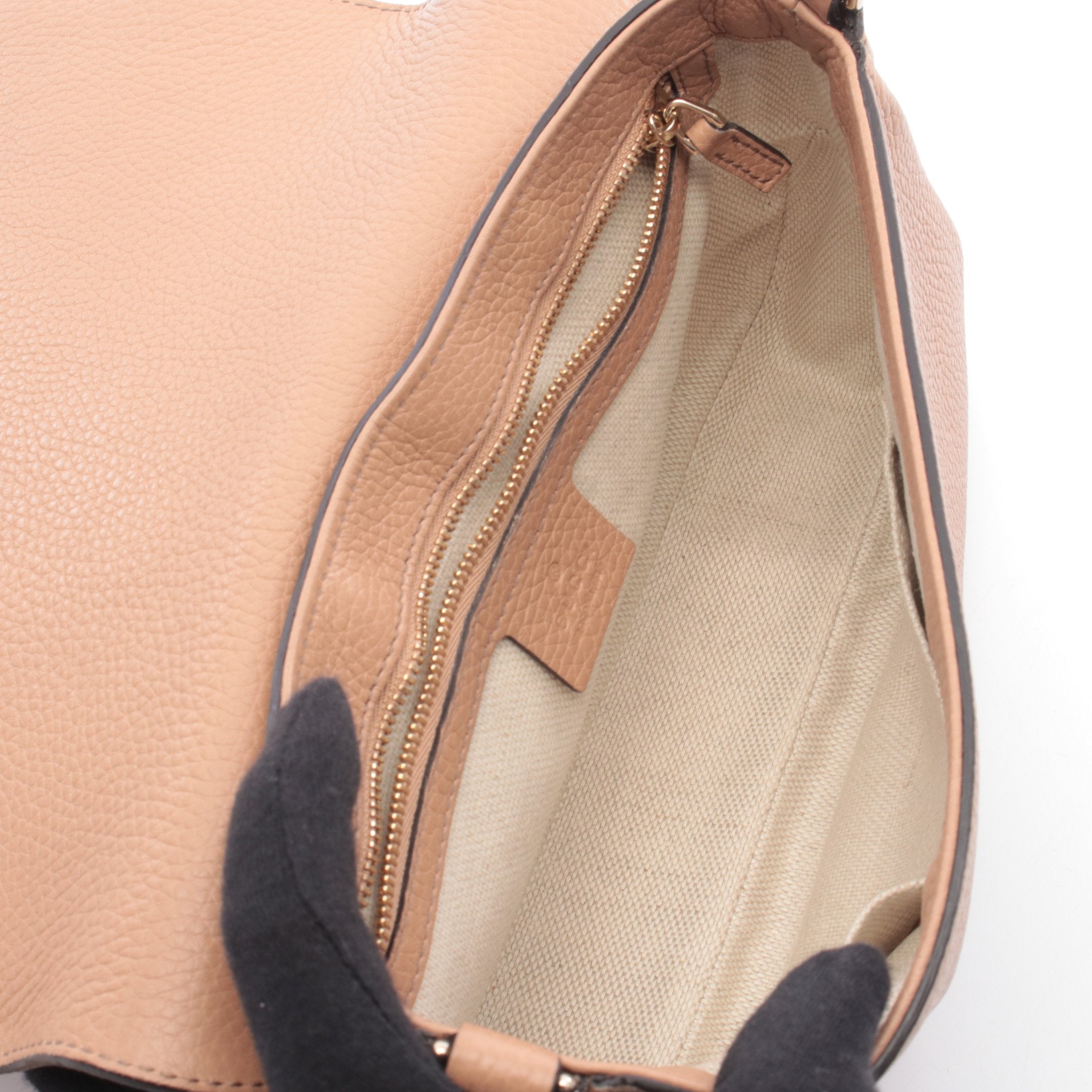 ソーホー インターロッキングG チェーンショルダーバッグ レザー