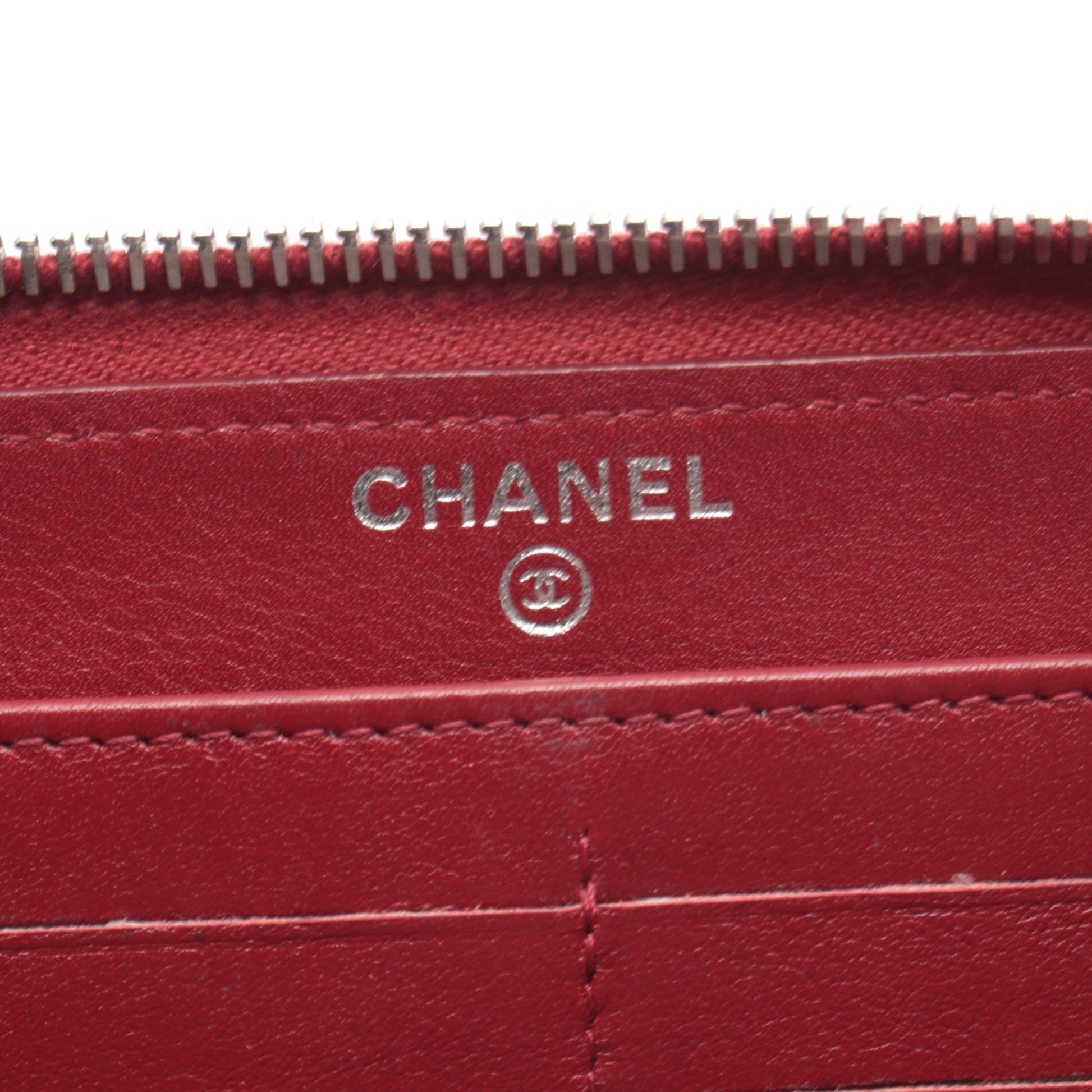 ラウンドファスナー長財布 キャビアスキン レッド シルバー金具 シャネル 財布・小物 CHANEL