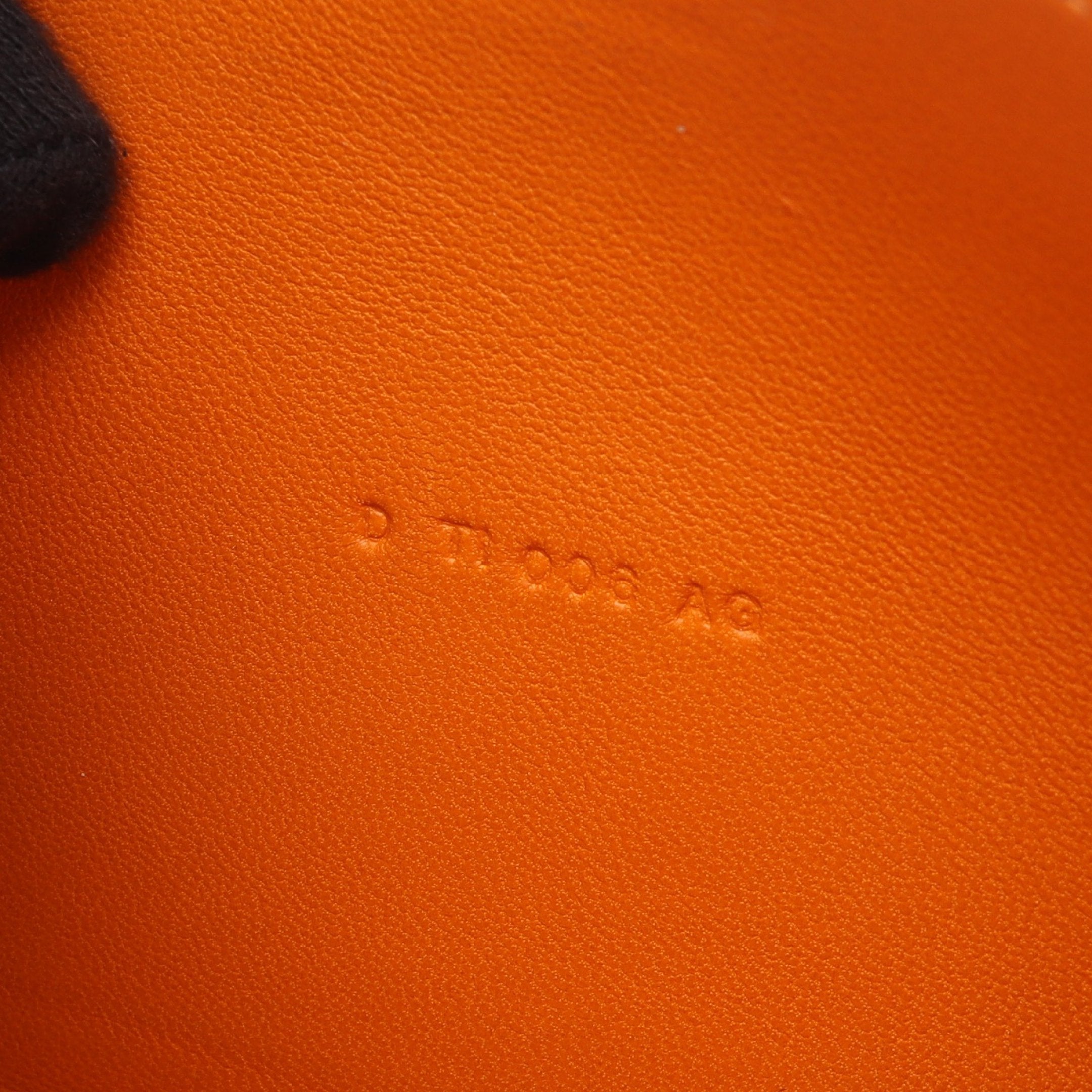 エルメス HERMES ドゴンロング 二つ折り長財布 財布 レザー エバーカラー エバーカラー オレンジ D刻印（2019年製造） レディース オレンジ系 【中古】 ドゴンロング 二つ折り長財布 エバーカラー オレンジ シルバー金具 D