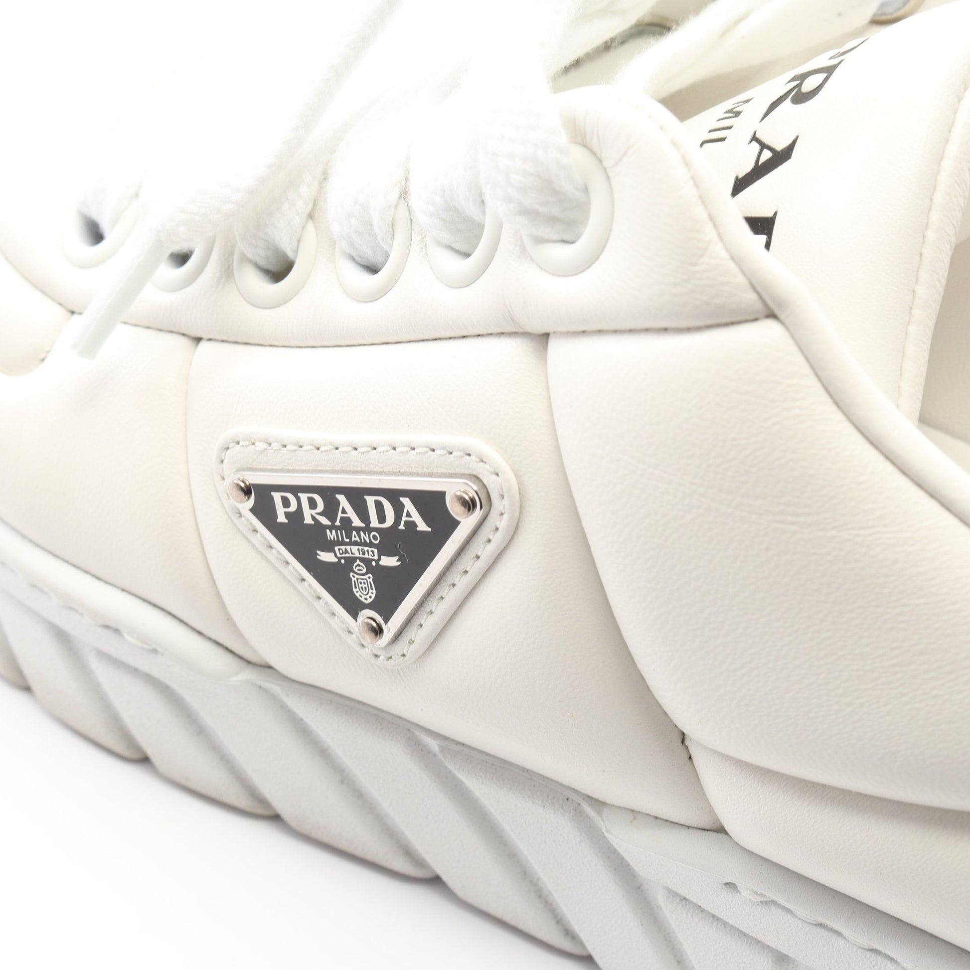 トライアングルロゴ スニーカー レザー ホワイト プラダ シューズ PRADA