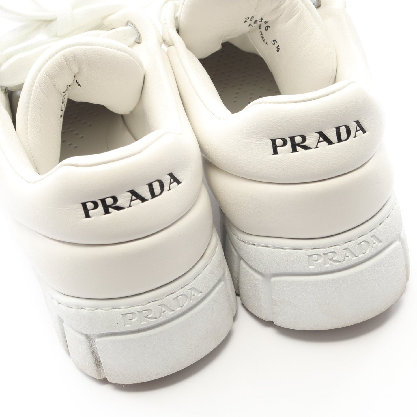 トライアングルロゴ スニーカー レザー ホワイト プラダ シューズ PRADA