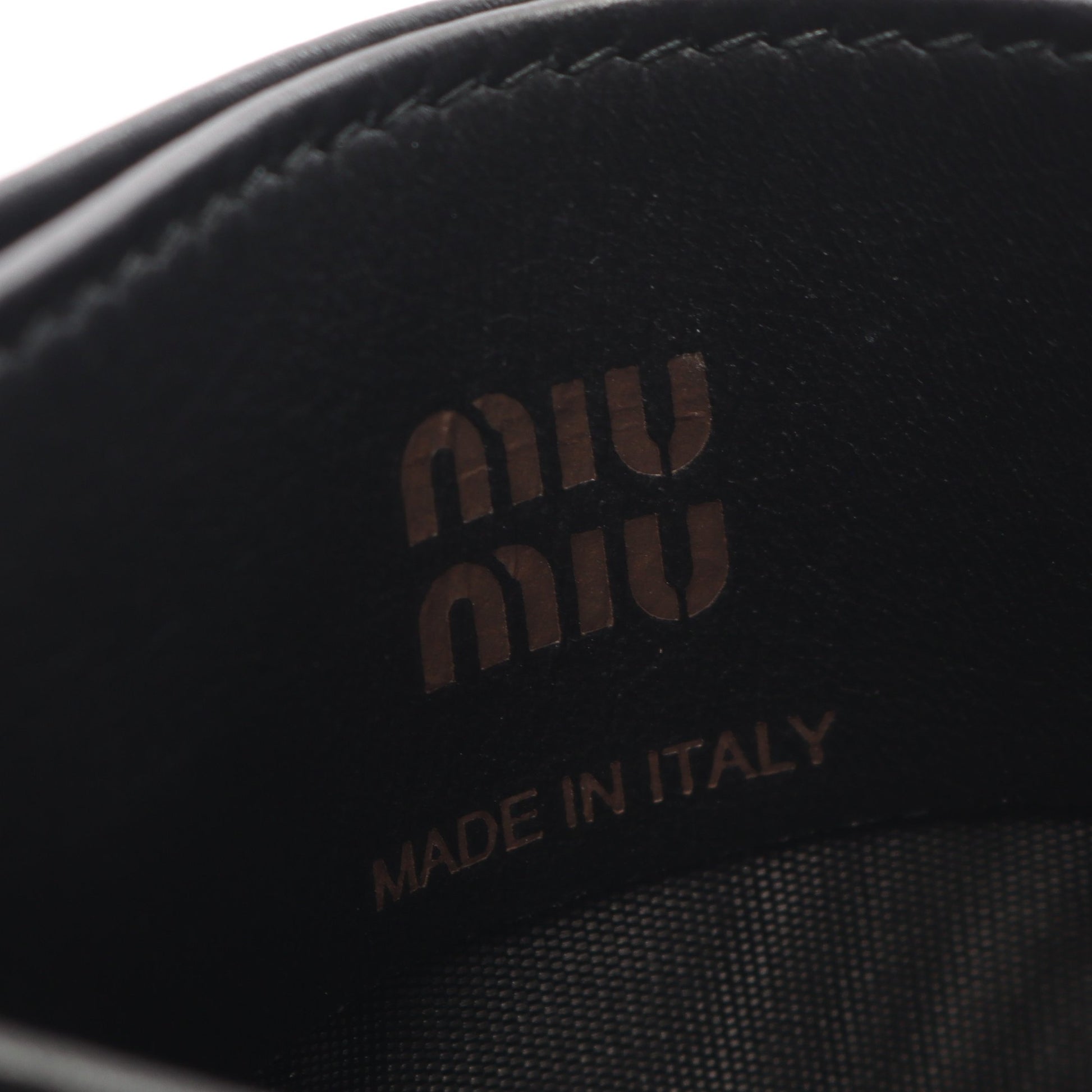 FINE CALF LOGO カードケース レザー ブラック ミュウミュウ 財布・小物 miu miu