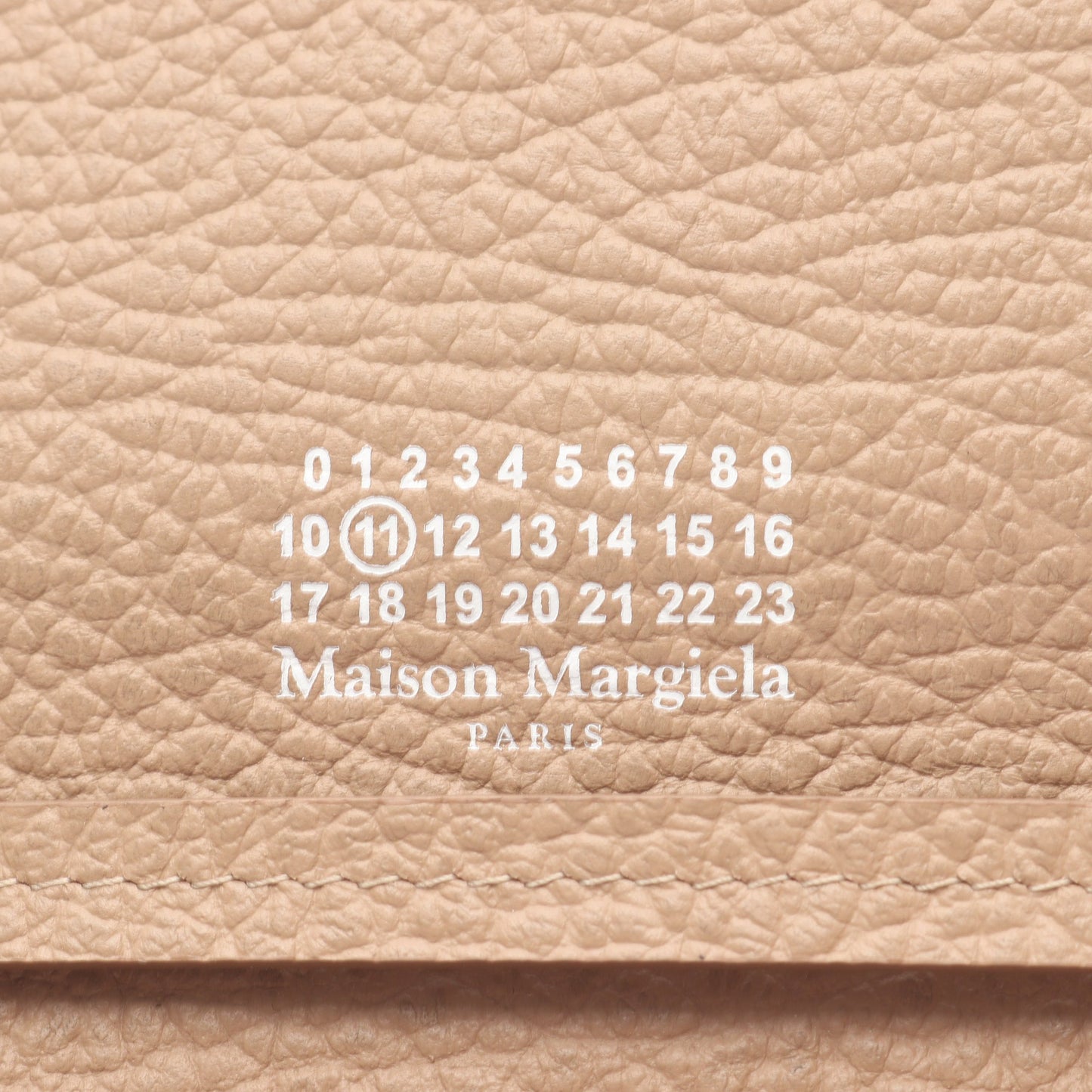 ラージ チェーンウォレット レザー ベージュ メゾンマルジェラ11 バッグ Maison Margiela 11