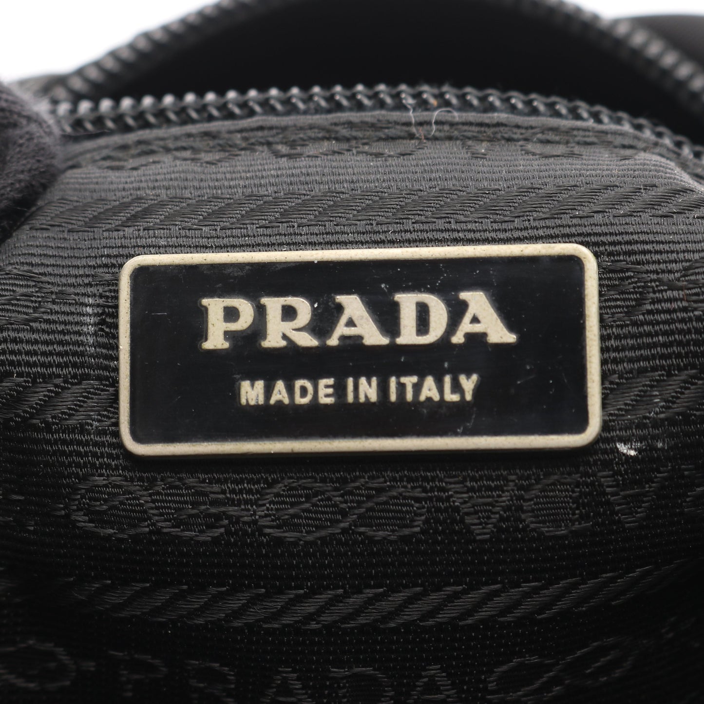 ショルダーバッグ ナイロン ブラック 三角プレート プラダ バッグ PRADA