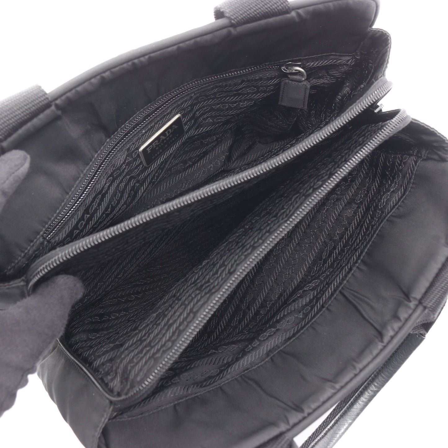 ハンドバッグ ナイロン ブラック 三角プレート プラダ バッグ PRADA