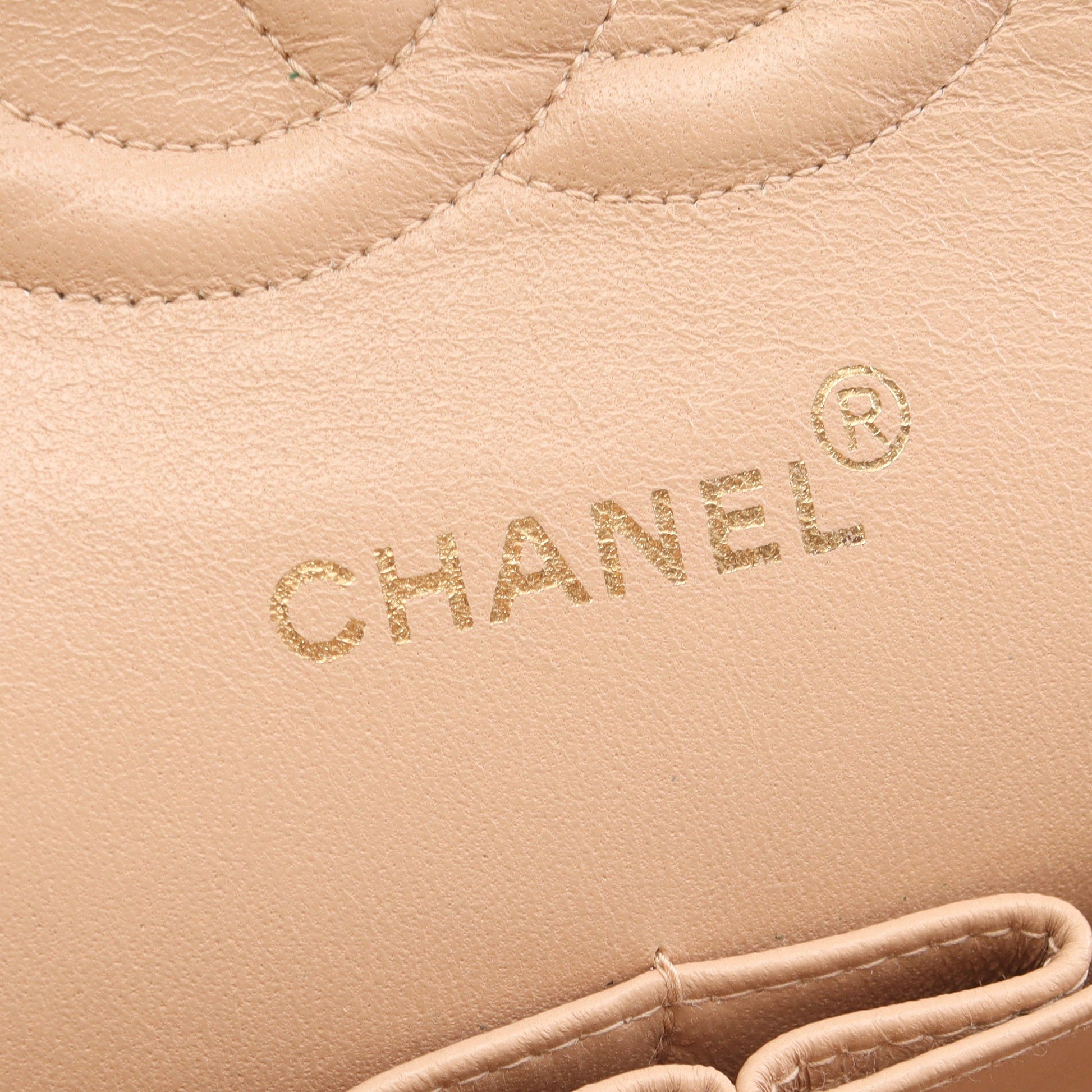 マトラッセ Wフラップ Wチェーンショルダーバッグ ラムスキン ベージュ ゴールド金具 シャネル バッグ CHANEL