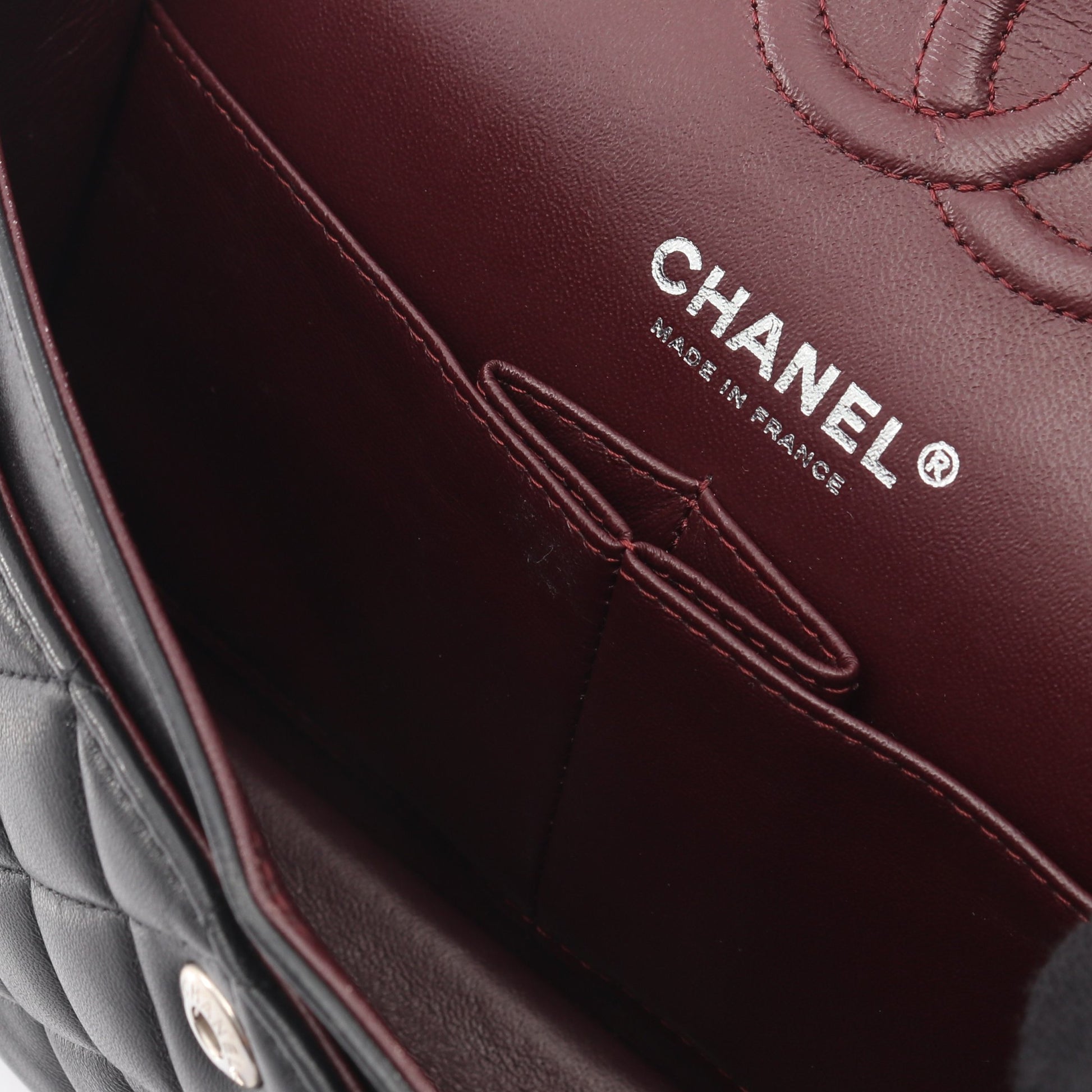 マトラッセ Wフラップ Wチェーンショルダーバッグ ラムスキン ブラック シルバー金具 シャネル バッグ CHANEL