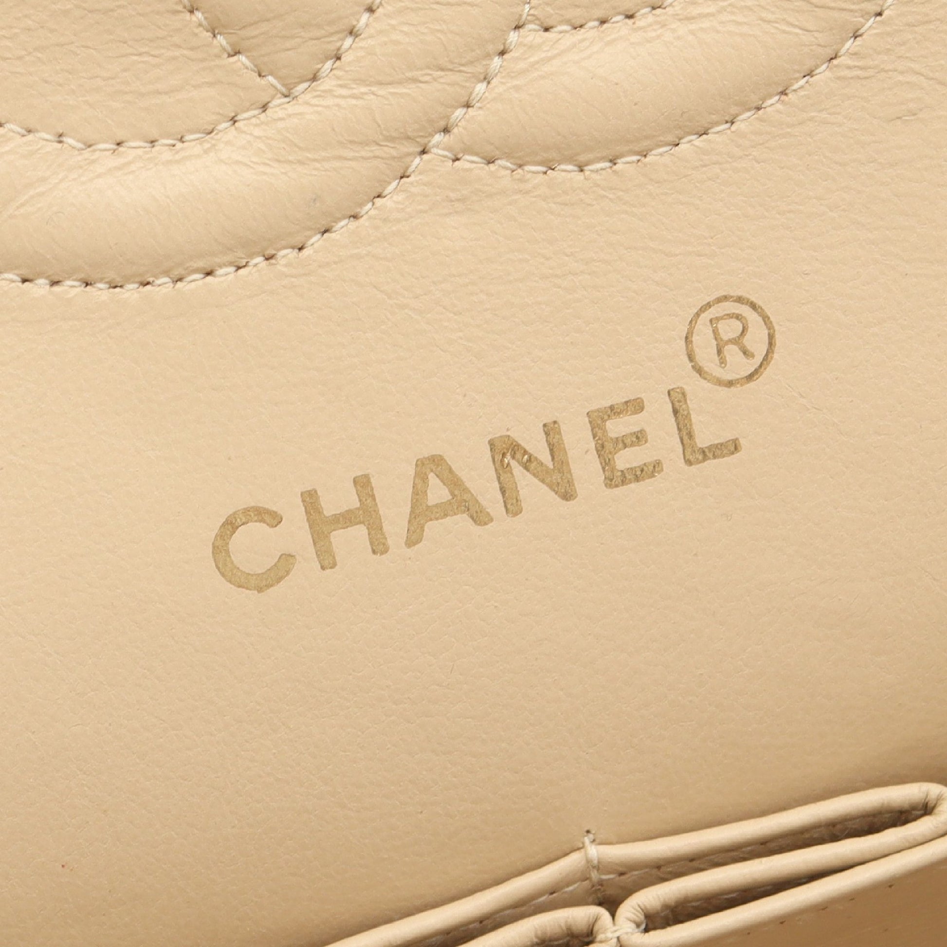 マトラッセ Wフラップ Wチェーンショルダーバッグ ラムスキン ベージュ ゴールド金具 シャネル バッグ CHANEL