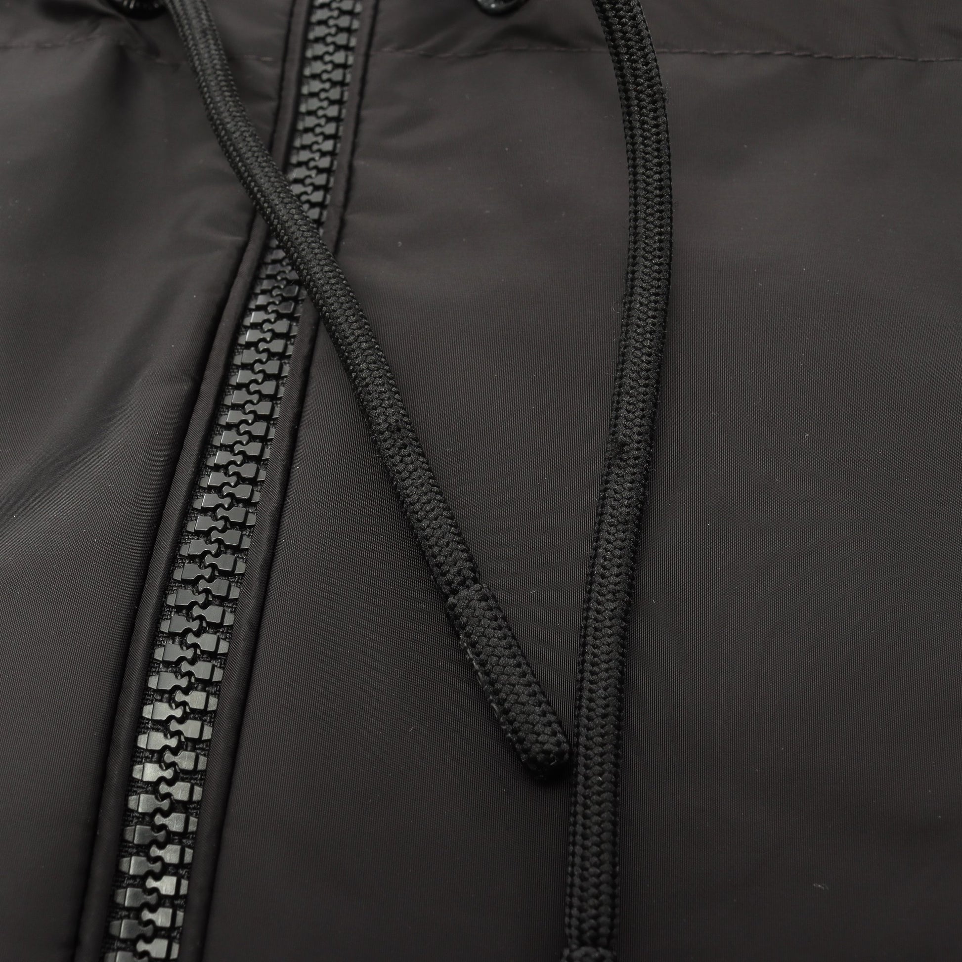 FILIRA ナイロンジャケット ナイロン ブラック フード付き モンクレール アウター MONCLER