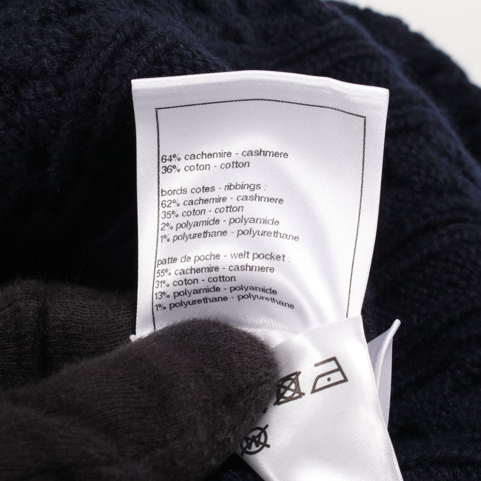 ライオンボタン カーディガン カシミヤ コットン ネイビー アイボリー ボルドー シャネル トップス CHANEL