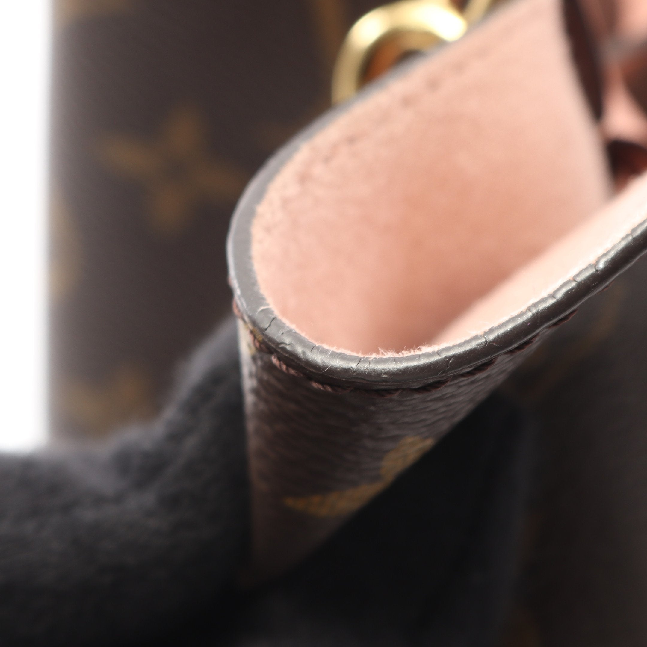 ネオノエ モノグラム ローズプードル ショルダーバッグ PVC レザー