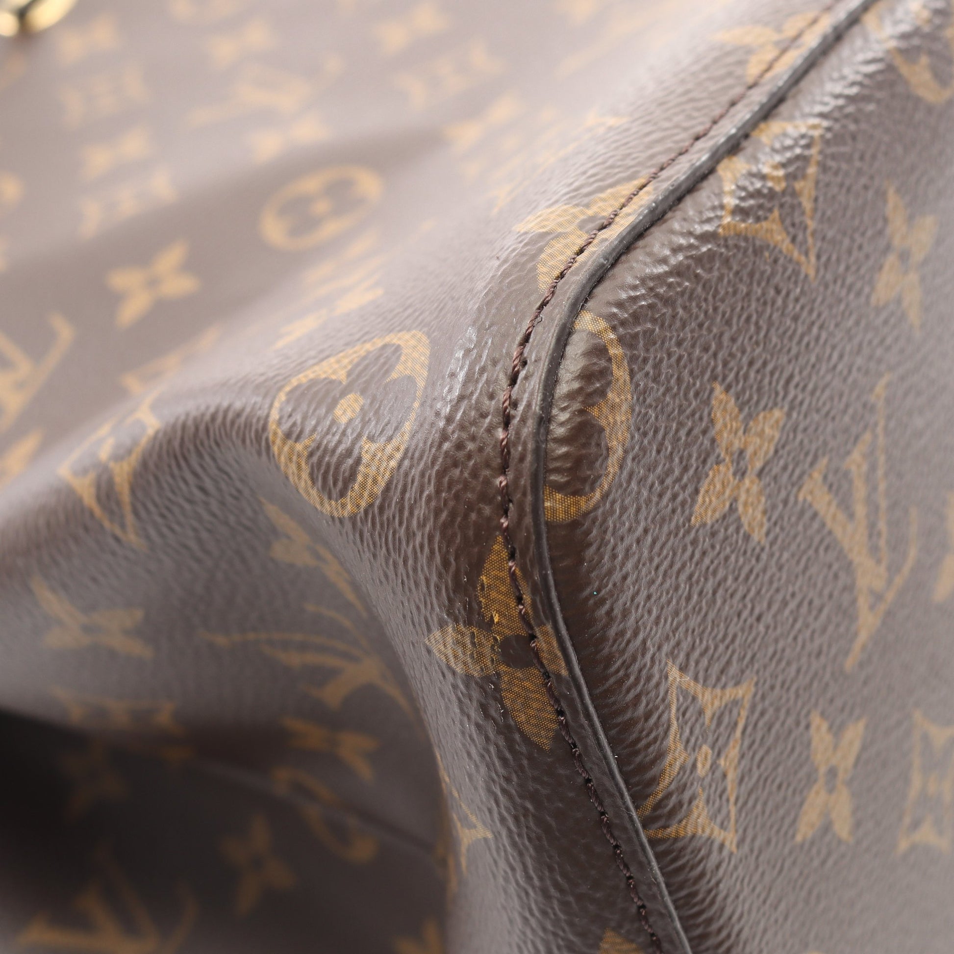 ネオノエ モノグラム ノワール ショルダーバッグ PVC レザー ブラウン ブラック ルイヴィトン バッグ LOUIS VUITTON