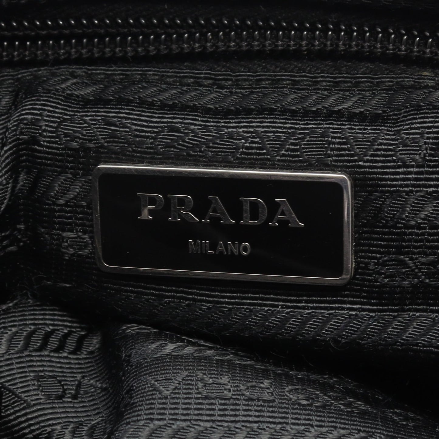 ショルダーバッグ ナイロン サフィアーノレザー ブラック 三角プレート プラダ バッグ PRADA
