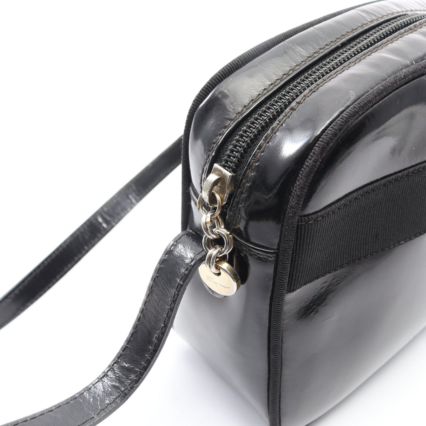 ヴァラリボン ショルダーバッグ エナメルレザー ブラック サルヴァトーレフェラガモ バッグ Salvatore Ferragamo
