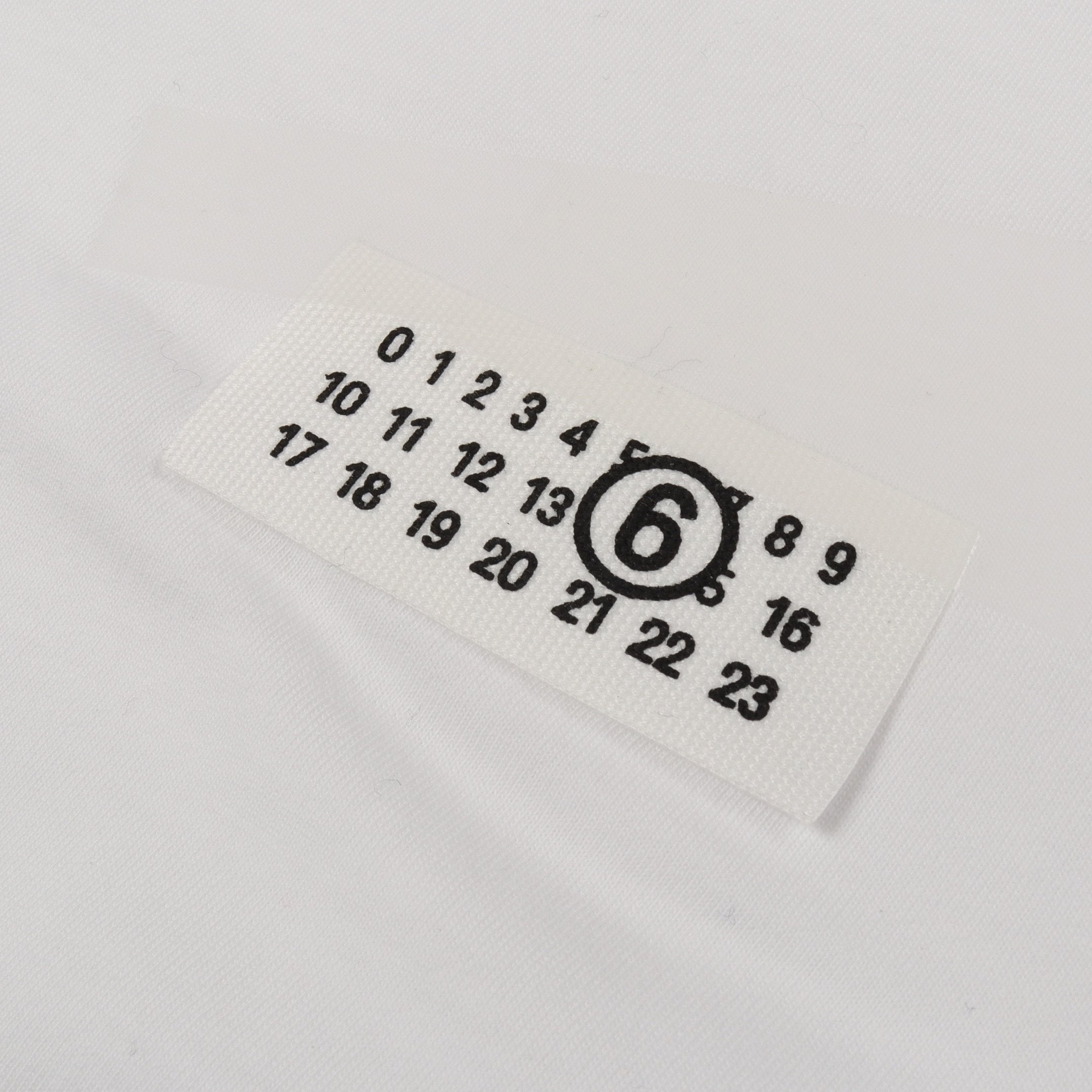 エムエムシックス MM6 テープドラベル 半袖Tシャツ 衣料品 トップス コットン レディース ホワイト系 S62GD0210M20115100L 【新品】 MM6 エムエムシックス メゾンマルジェラ Tシャツ S62GD0210 M20115