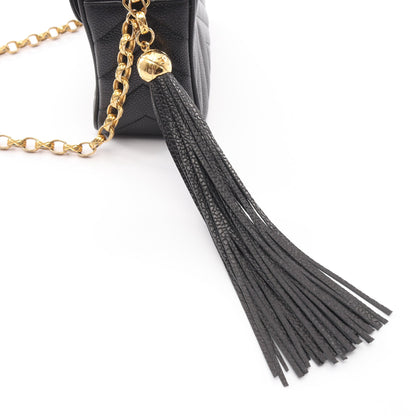 Vステッチ シェブロン チェーンショルダーバッグ タッセル キャビアスキン ブラック ゴールド金具 シャネル バッグ CHANEL