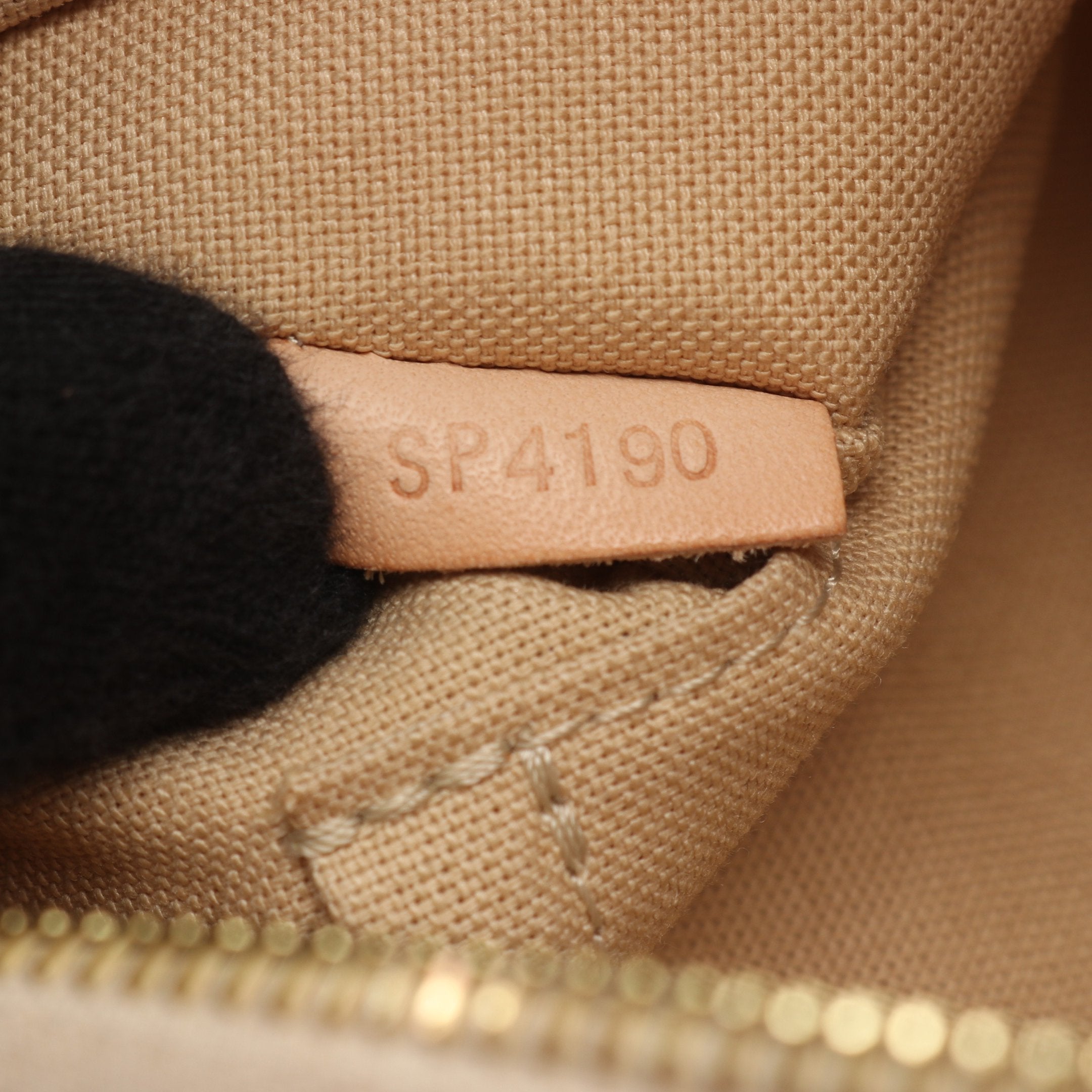 シラクーサPM ダミエアズール ショルダーバッグ PVC レザー ホワイト