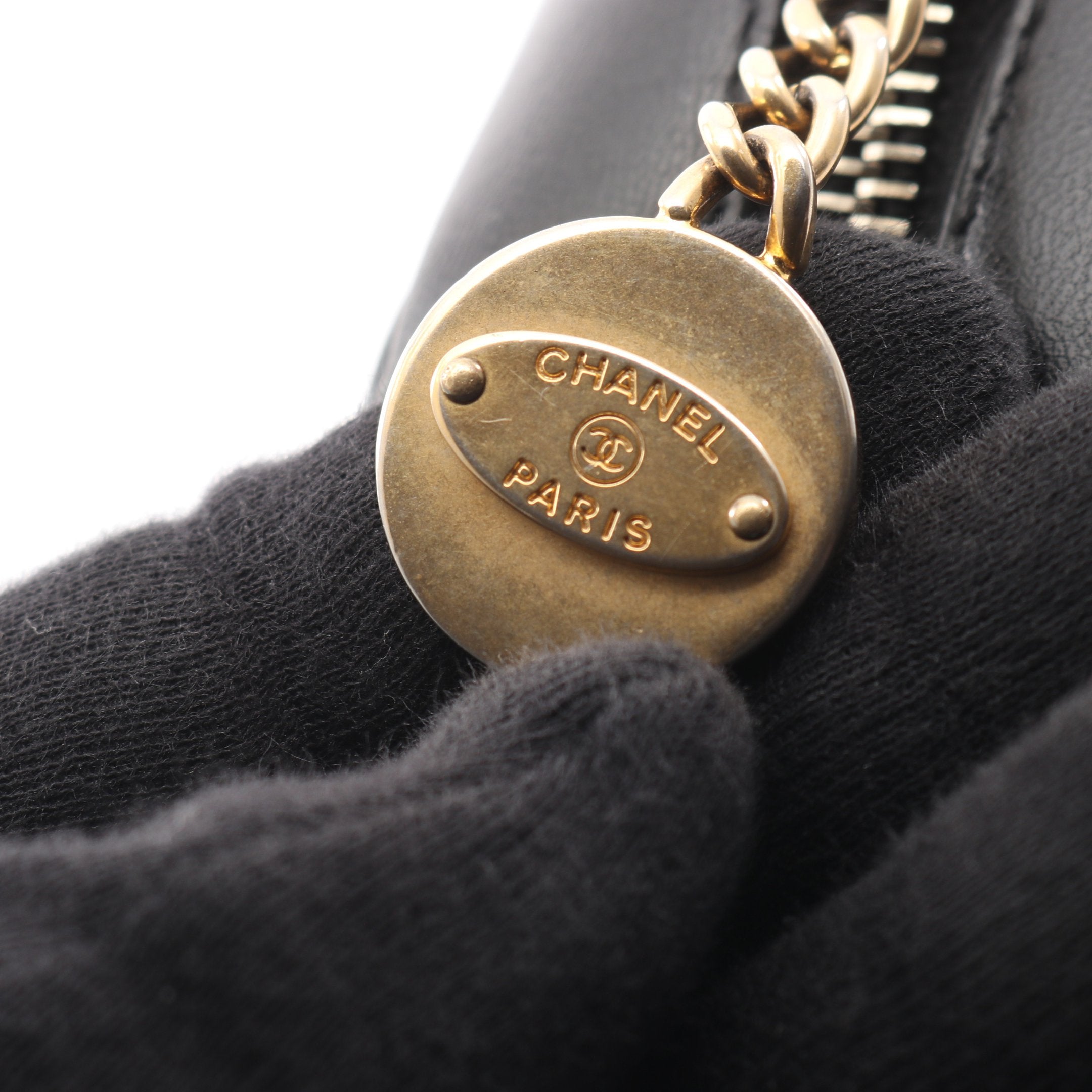 CHANEL シャネル　ラムスキン　マトラッセ　デカココ　シングル　チェーンショルダー　黒　 ゴールド金具　 ゴールド金具【中古】【送料無料】 CHANEL（シャネル） マトラッセ ココマーク チェーン ショルダーバッグ