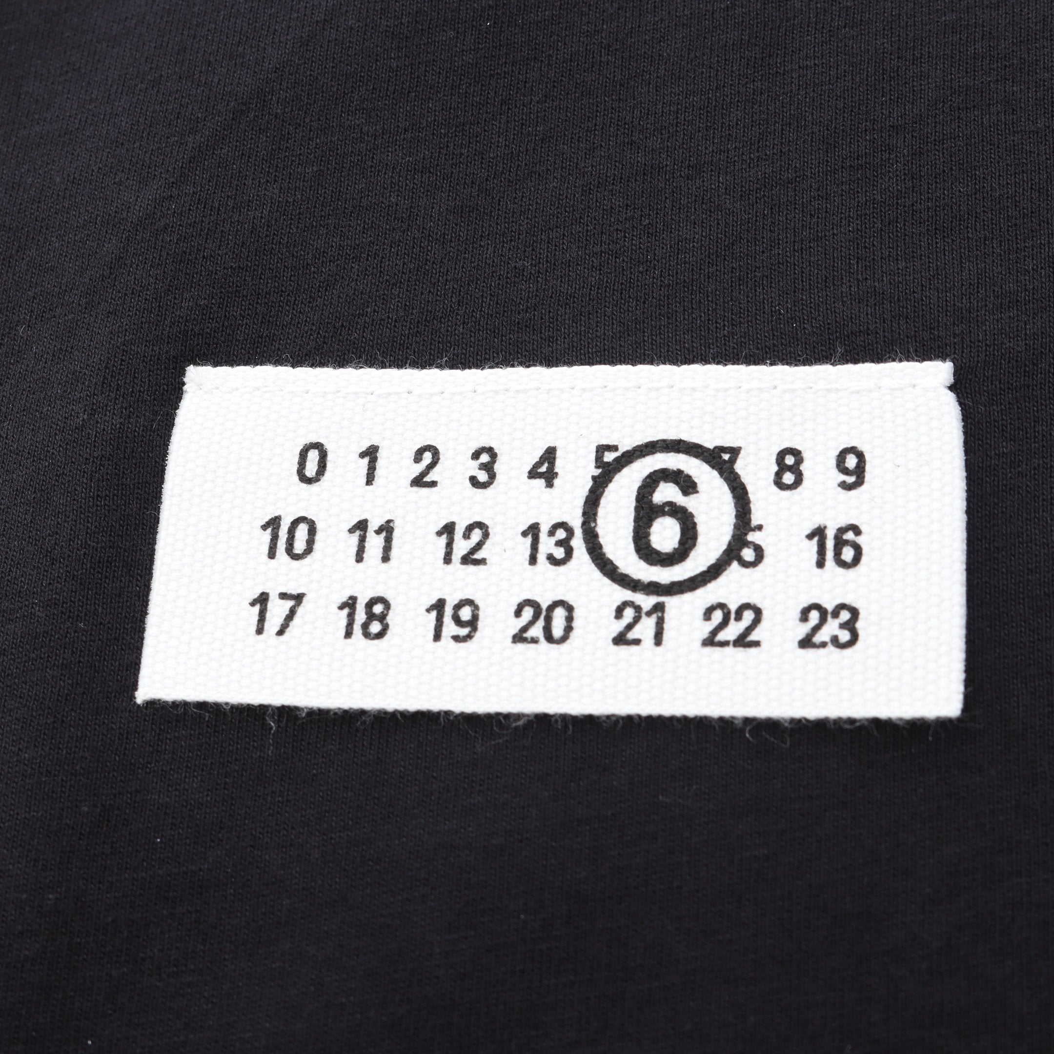 ナンバリングロゴ 半袖Tシャツ コットン ブラック エムエムシックス