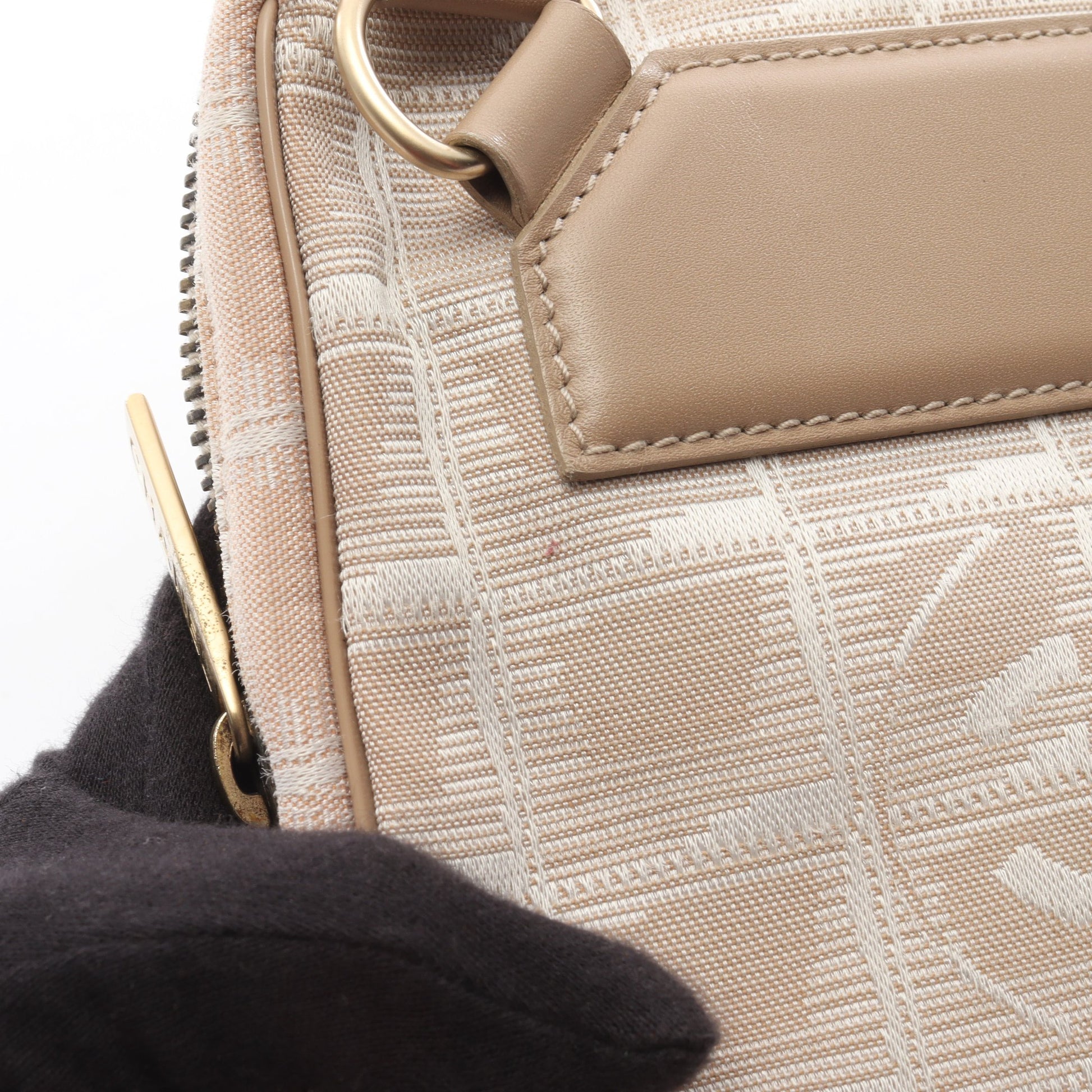 ニュートラベルライン ショルダーバッグ ナイロンキャンバス レザー ベージュ シルバー金具 シャネル バッグ CHANEL
