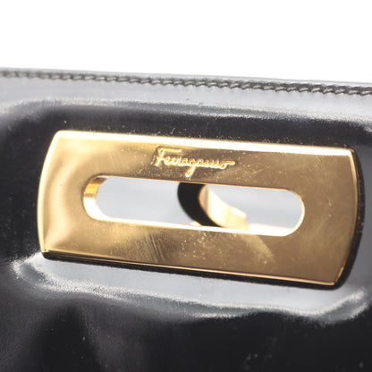 ガンチーニ チェーンショルダーバッグ エナメルレザー ブラック サルヴァトーレフェラガモ バッグ Salvatore Ferragamo