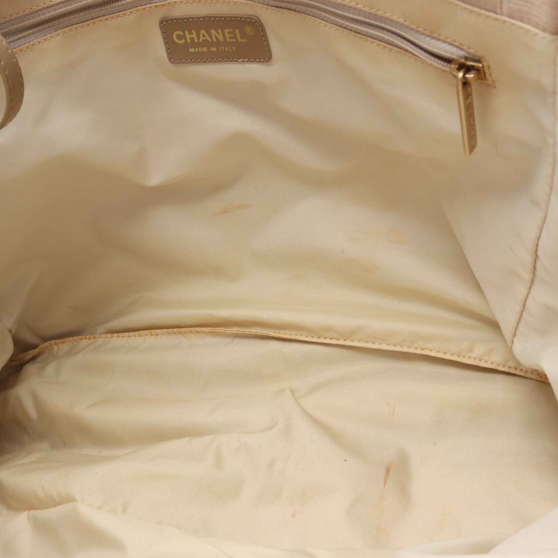 ニュートラベルラインMM ハンドバッグ トートバッグ ナイロンキャンバス レザー ベージュ ゴールド金具 シャネル バッグ CHANEL