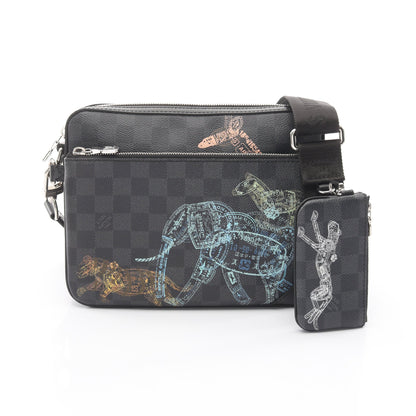 トリオ メッセンジャー ダミエグラフィット アニマルプリント ショルダーバッグ PVC レザー ブラック ルイヴィトン バッグ LOUIS VUITTON
