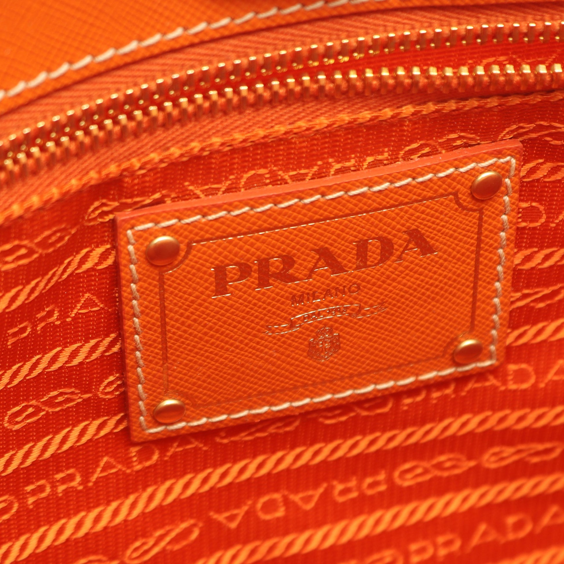 ハンドバッグ トートバッグ ナイロン サフィアーノレザー オレンジ 2WAY プラダ バッグ PRADA