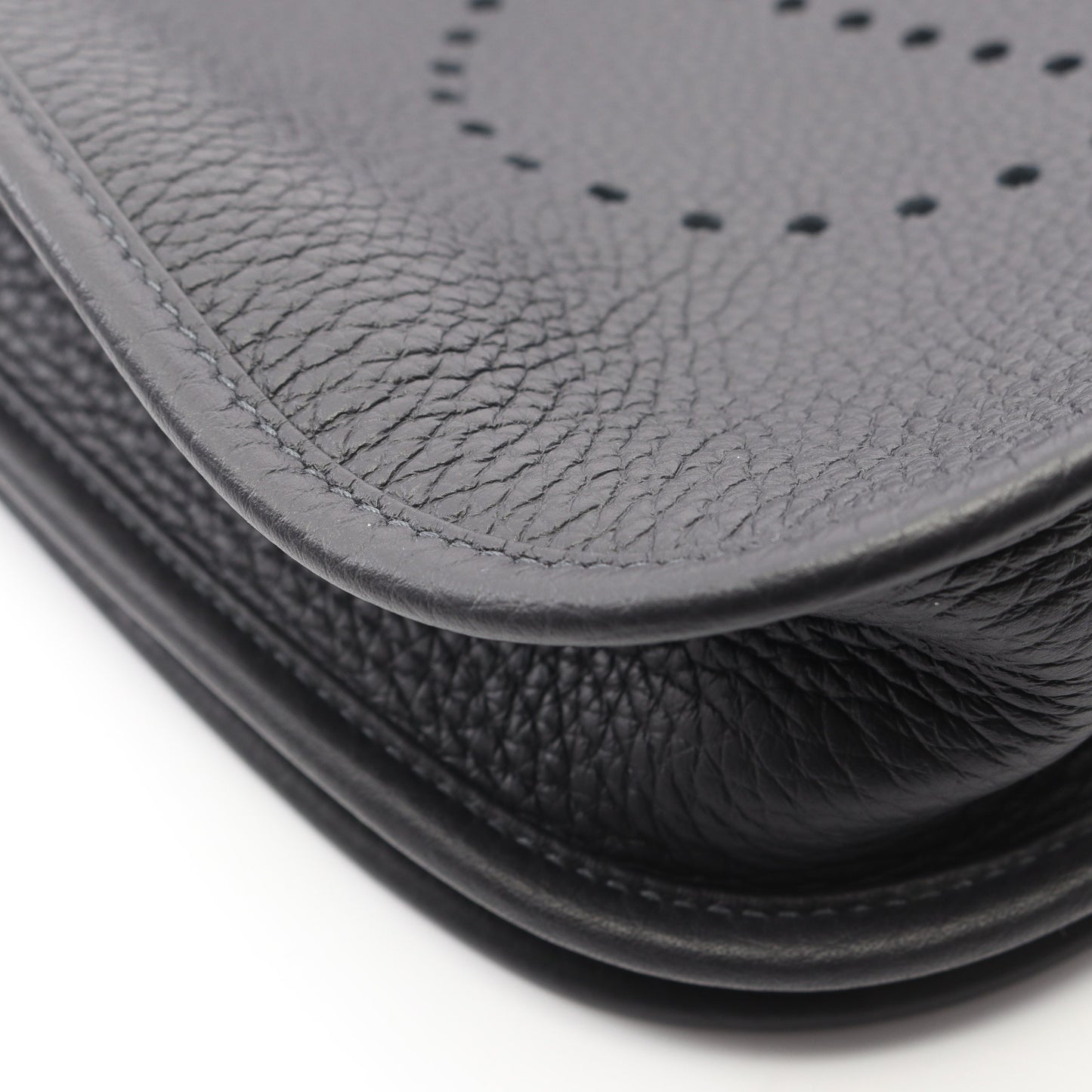 エヴリン 3 トロワ PM キャバン ショルダーバッグ トリヨンクレマンス ダークネイビー シルバー金具 K刻印 エルメス バッグ HERMES
