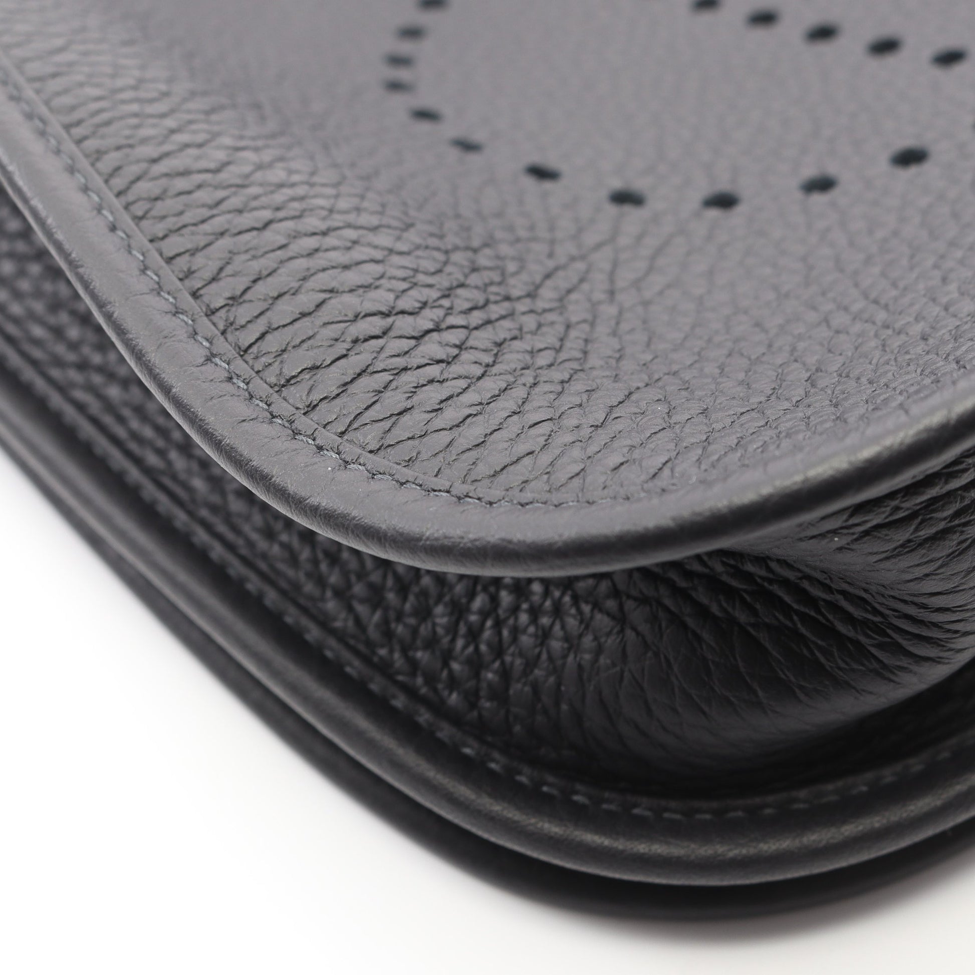 エヴリン 3 トロワ PM キャバン ショルダーバッグ トリヨンクレマンス ダークネイビー シルバー金具 K刻印 エルメス バッグ HERMES