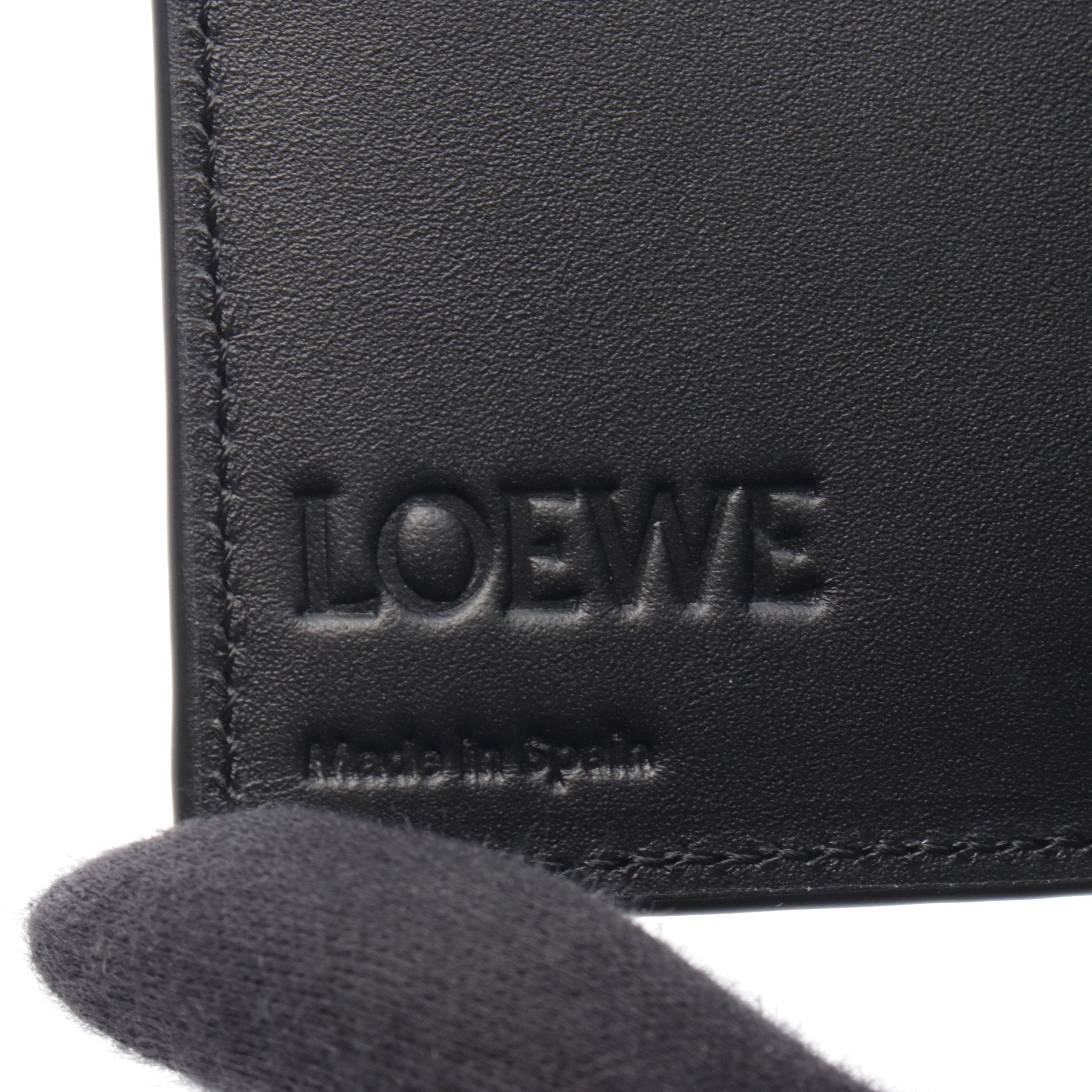 LOEWE ブラックレザー 三つ折り財布 LOEWE（ロエベ） 三つ折り財布 Tri-Fold Wallet トライフォールド