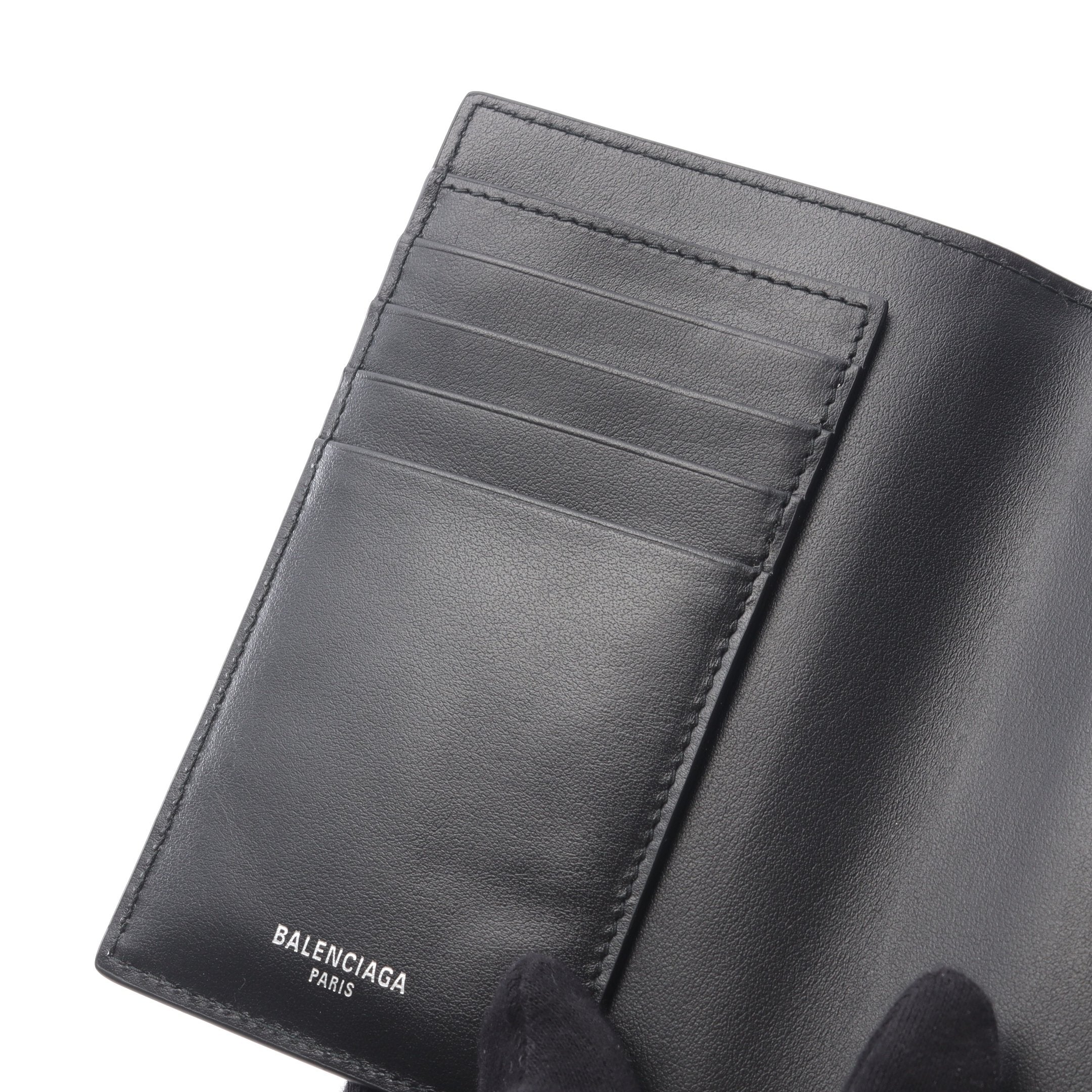 BALENCIAGA　バレンシアガ　新品同様　 パスポートケース ブラック パスポートケース パスケース レザー ブラック バレンシアガ – RECLO