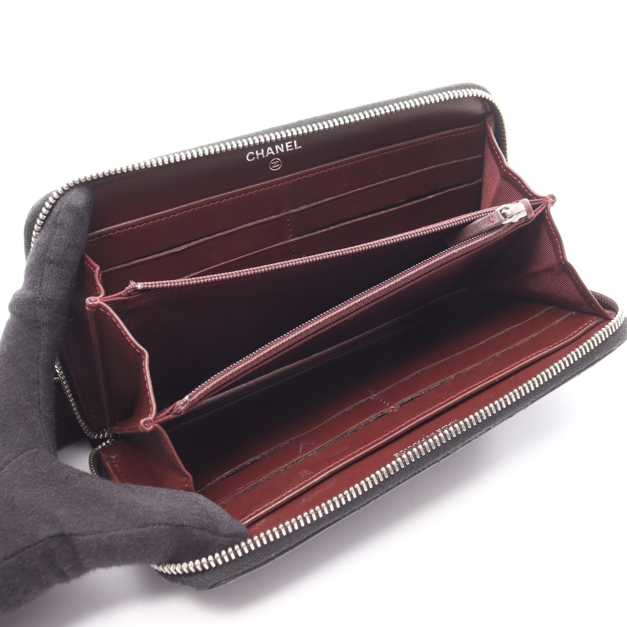 マトラッセ ラウンドファスナー長財布 ラムスキン ブラック シルバー