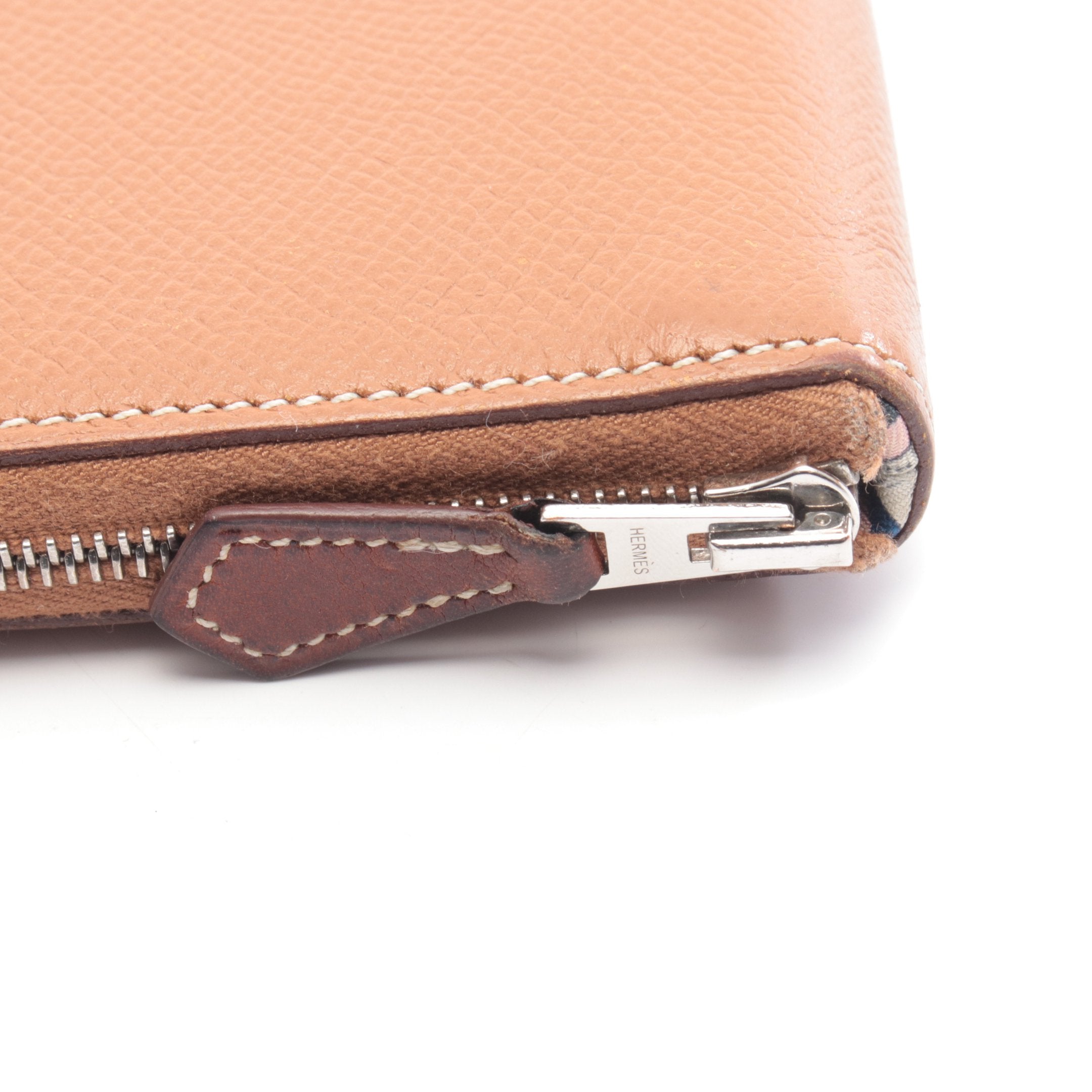 アザップロング シルクイン ゴールド ラウンドファスナー長財布 ヴォー