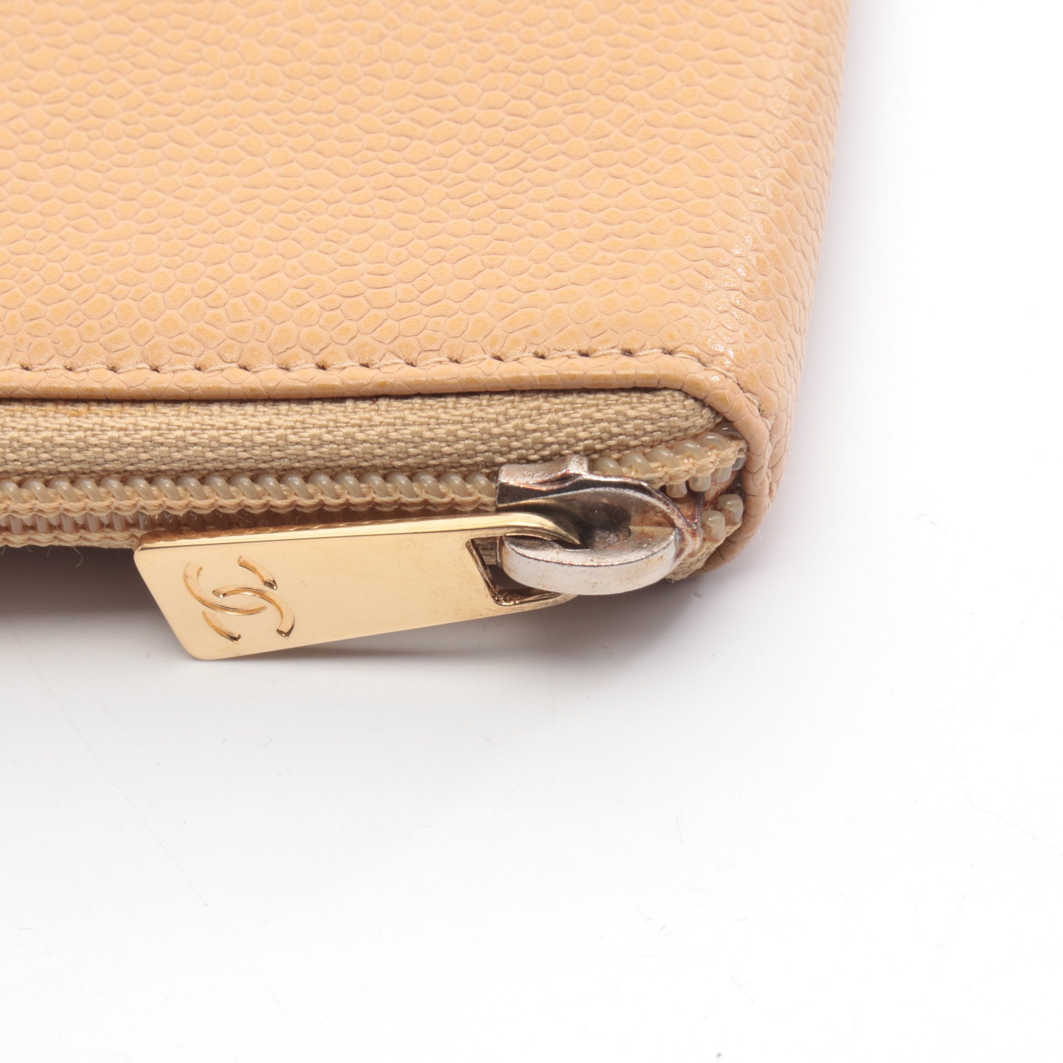 ココマーク ラウンドファスナー長財布 キャビアスキン ライトブラウン