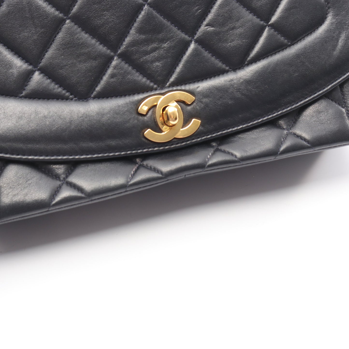 マトラッセ ダイアナフラップ チェーンショルダーバッグ ラムスキン ブラック ゴールド金具 シャネル バッグ CHANEL