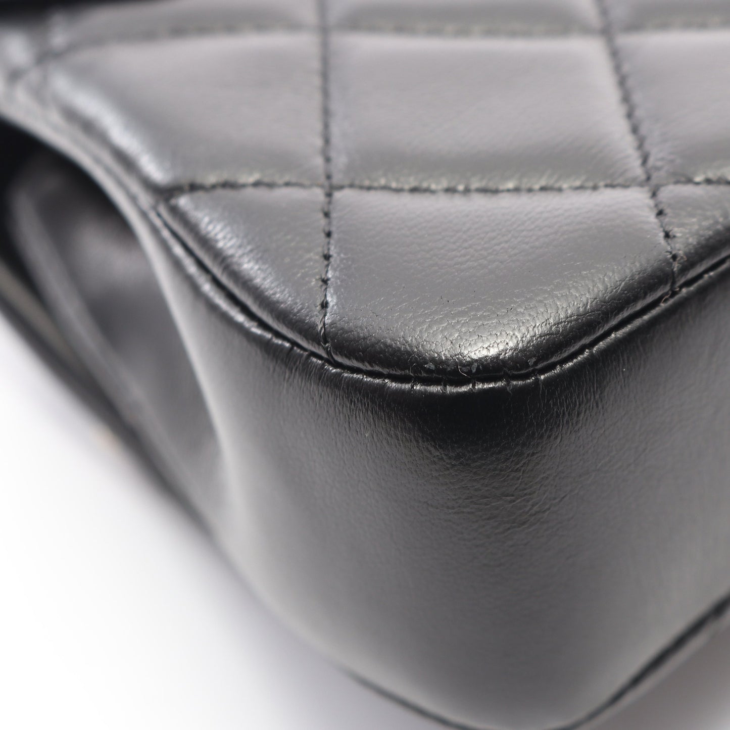 マトラッセ ミニ チェーンショルダーバッグ ラムスキン ブラック ゴールド金具 シャネル バッグ CHANEL