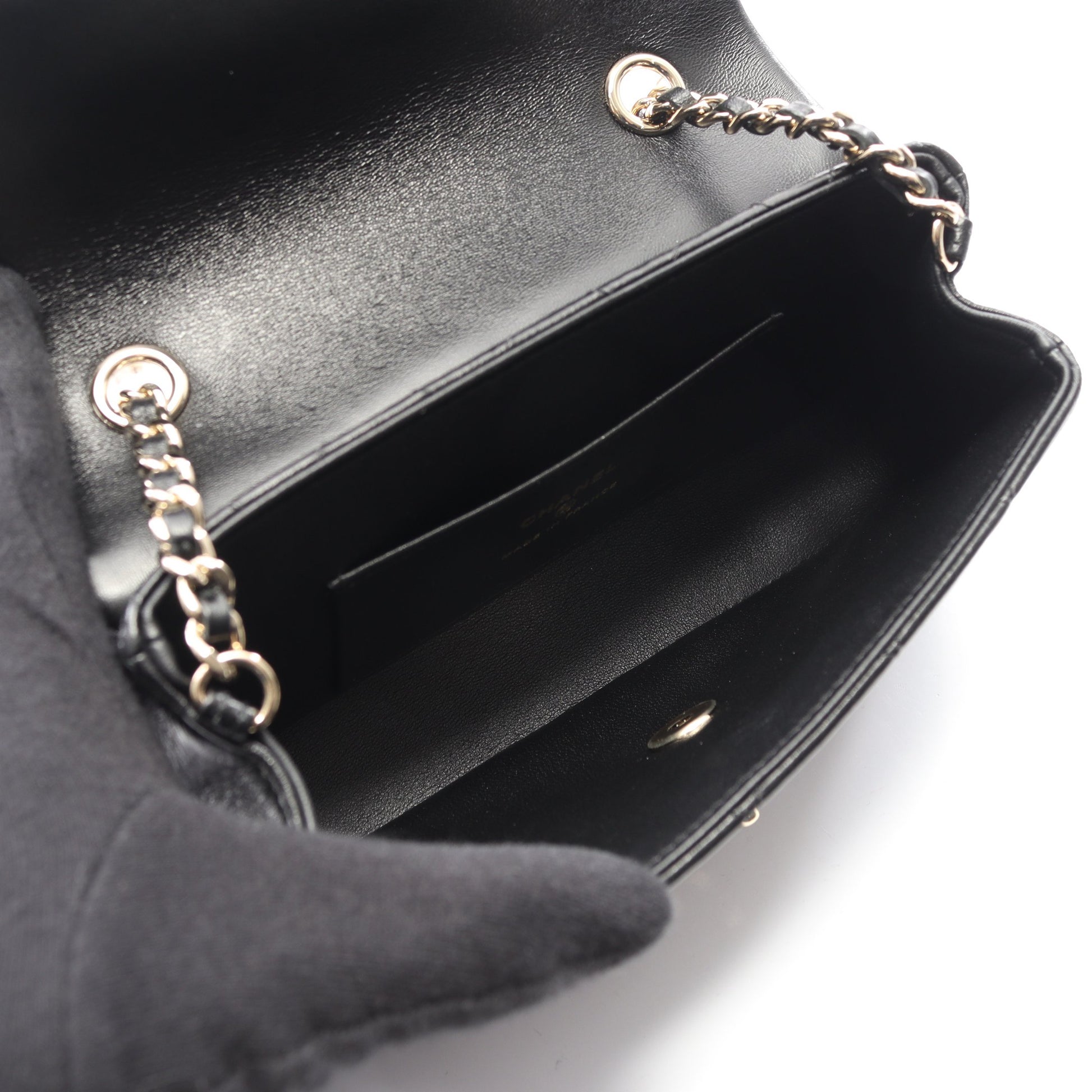 マトラッセ ミニ チェーンショルダーバッグ ラムスキン ブラック ゴールド金具 シャネル バッグ CHANEL