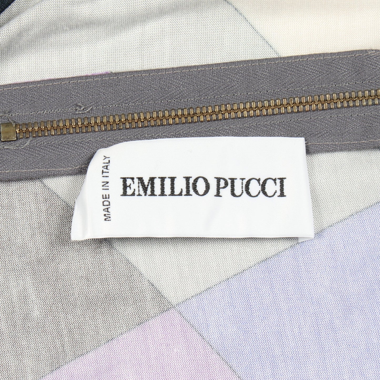 カットソー Vネック レーヨン パープル マルチカラー バックジップ エミリオプッチ トップス EMILIO PUCCI