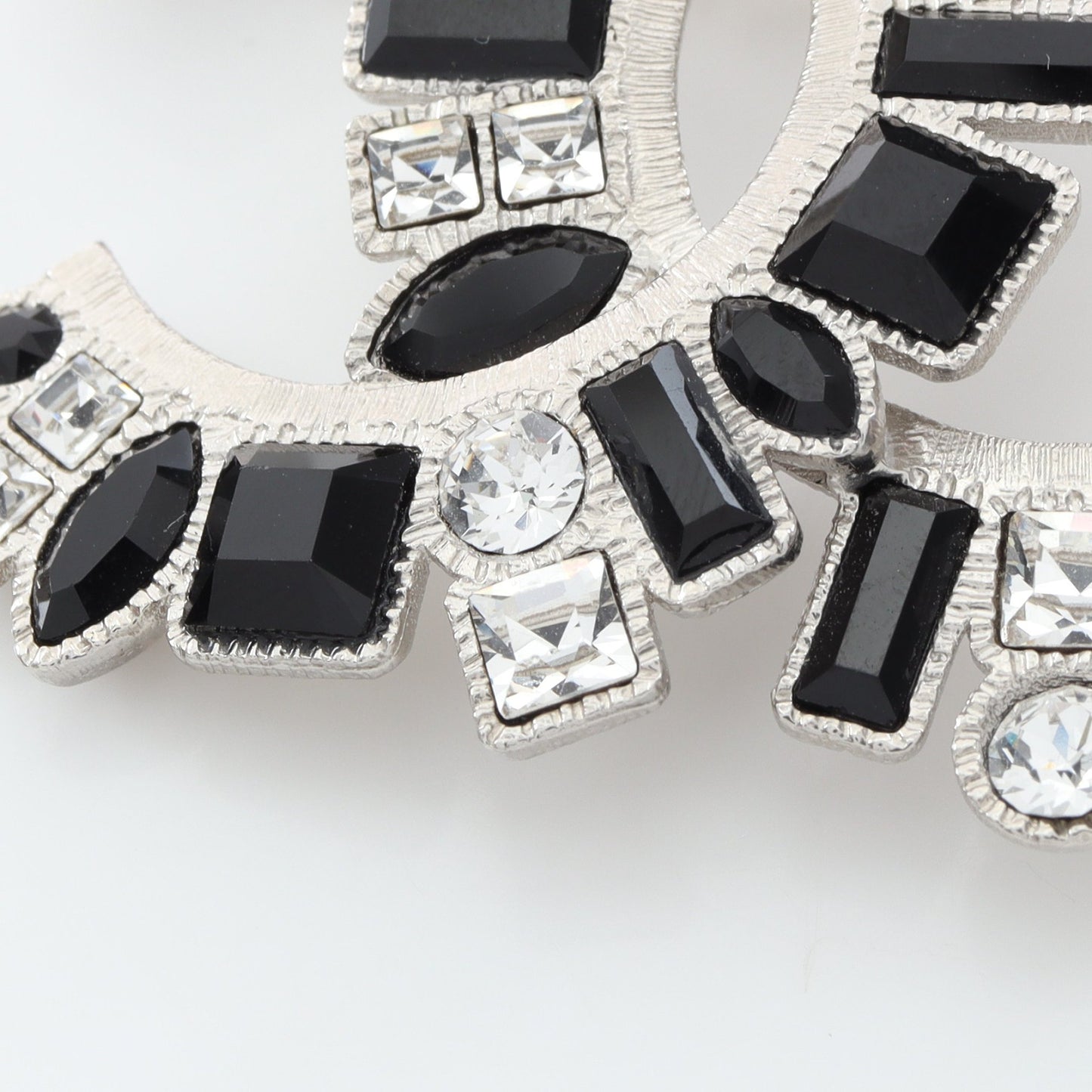 ココマーク ブローチ ラインストーン シルバー ブラック クリア B16K シャネル アクセサリー CHANEL