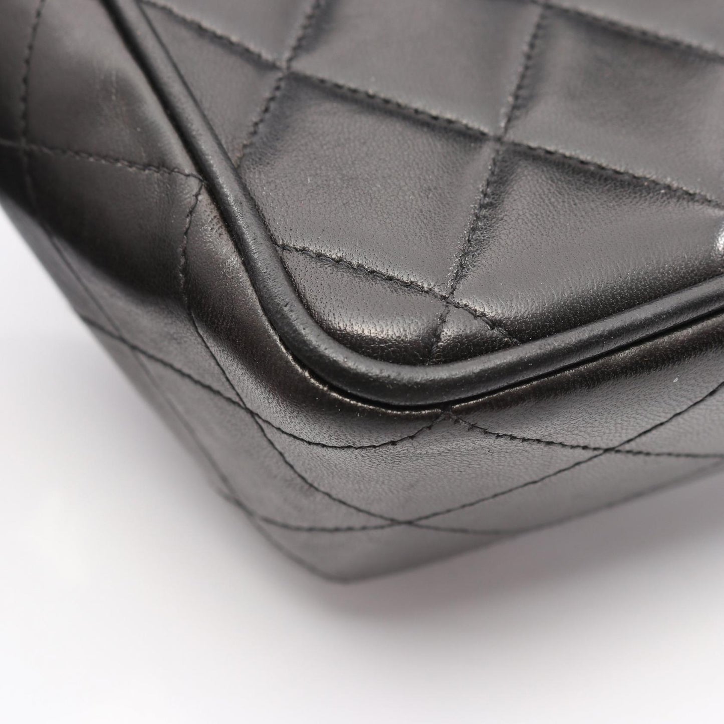 デカマトラッセ30 シングルフラップ Wチェーンショルダーバッグ ラムスキン ブラック ゴールド金具 シャネル バッグ CHANEL